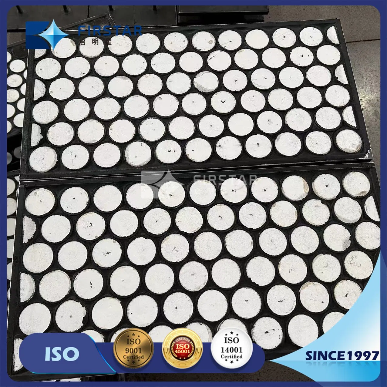 Manufacturer 500*500*28mm Wear Resistant Liner Ceramic Rubber Composite Plate with Alumina Cylinder