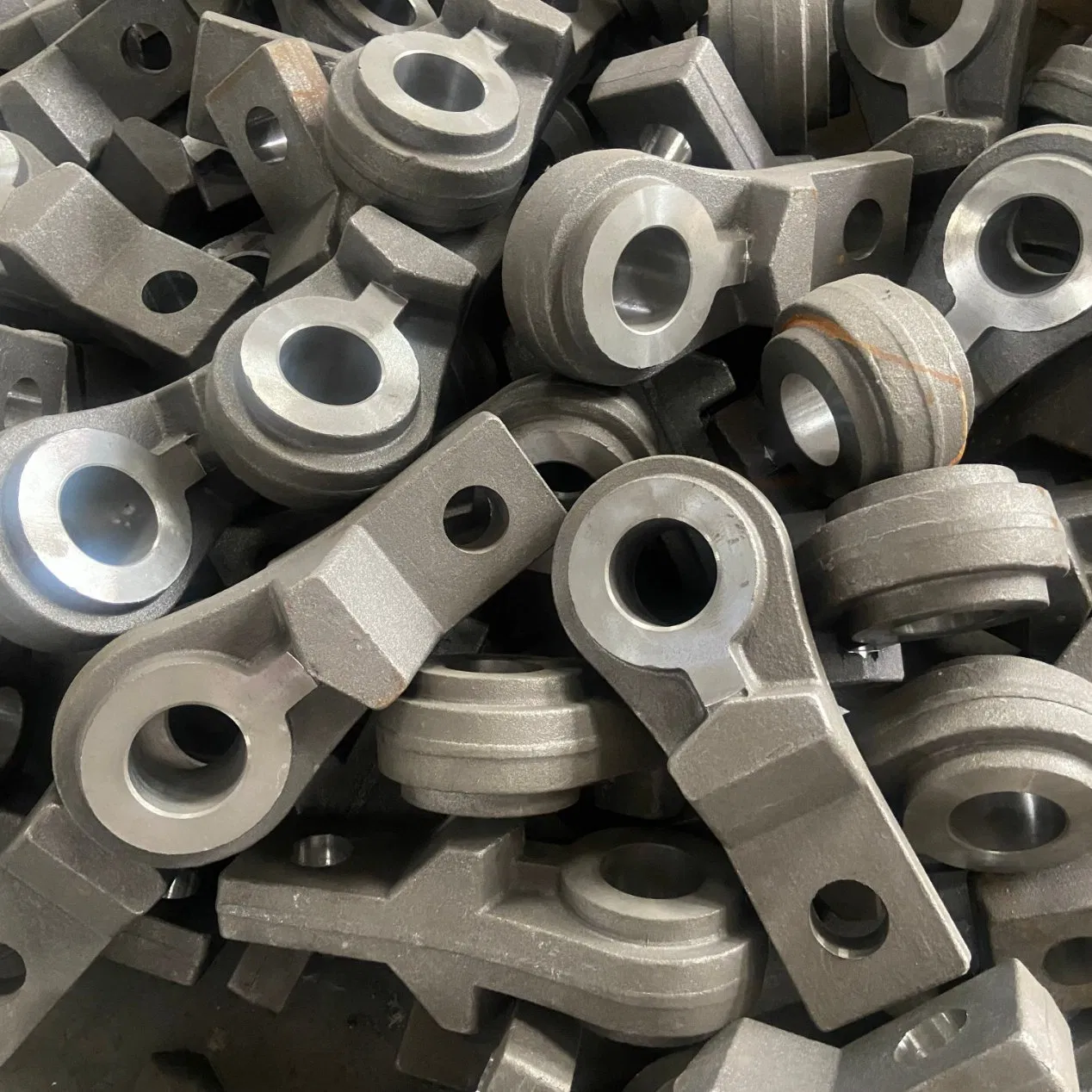 Wear-Resistant Crusher Spare Parts Mining Hammer Crusher Ceramic Composite Hammers