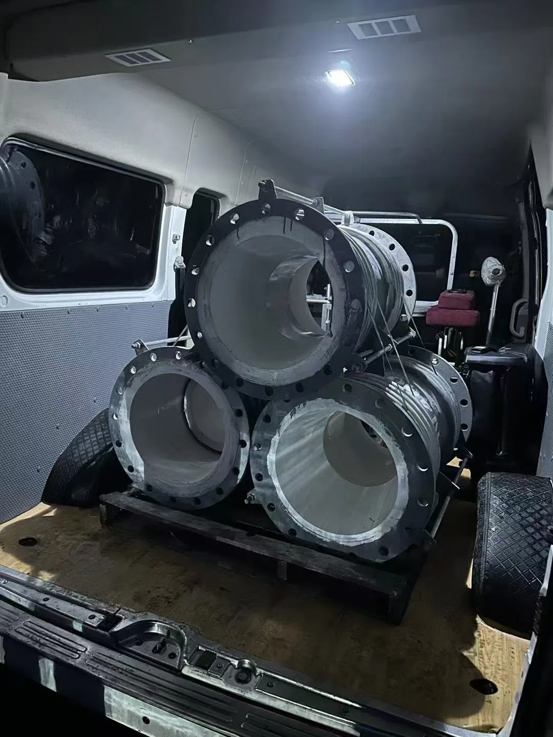 Manufacturer Industrial High Alumina Pipe for Steel Pipeline Lining for Wear Resistance