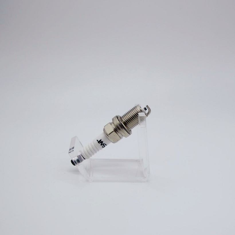 Wholesale China High Quality Auto Parts Spark Plugs for Japanese, Korean Cars, Toyota, Corolla, Hyundai, Suzuki, Vitara, Auto Parts