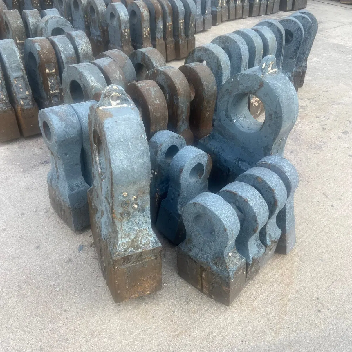 Ceramic Composite Crusher Hammer Heads Ultra-Durable Customizable Parts