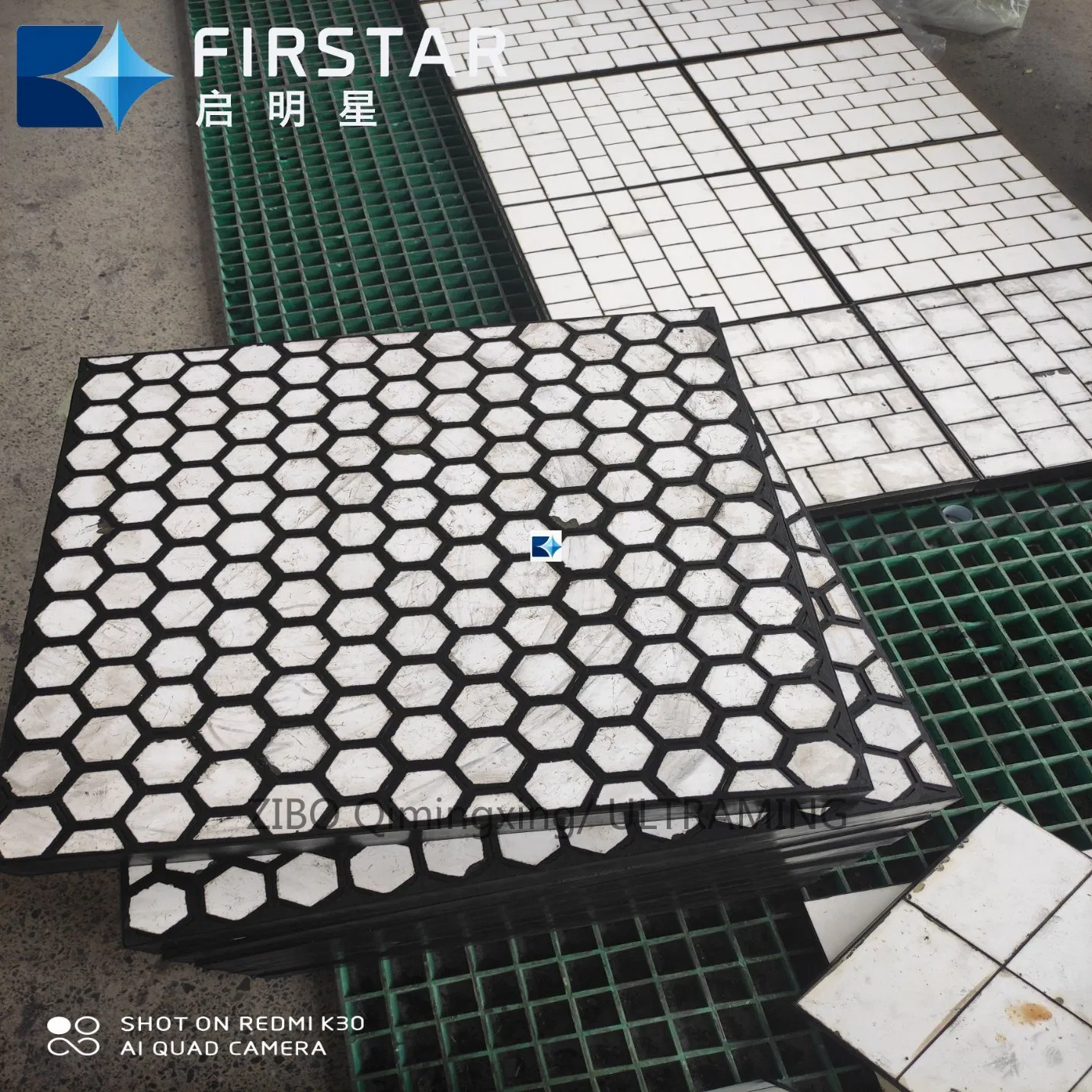 Wear Plate Hexagonal /Square and Cylinder Alumina Ceramic Rubber Wear Liner