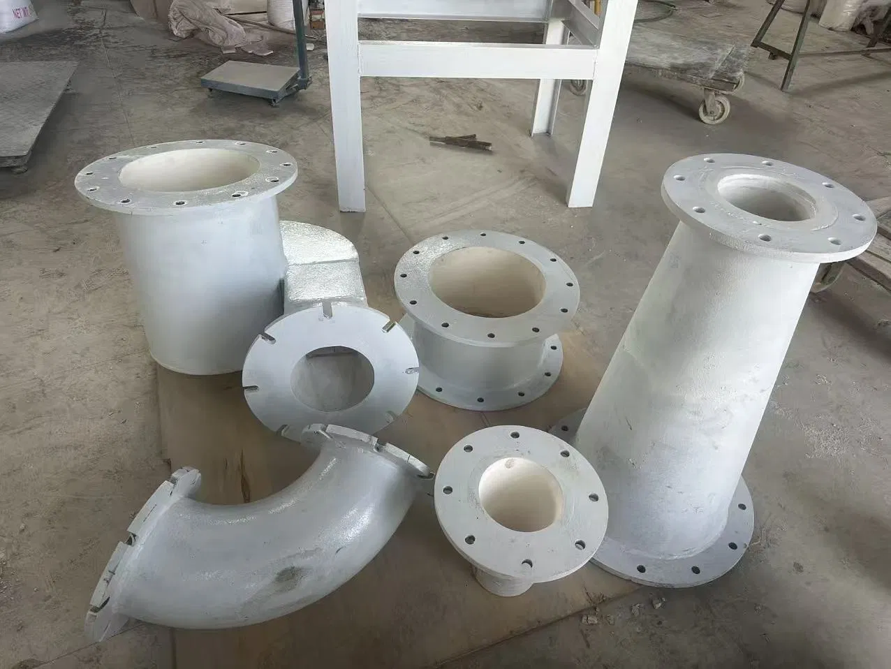 Weldable Alumina Ceramic Tile Lined Steel Chute/Silo/Hopper Widely Used in Mining Industries