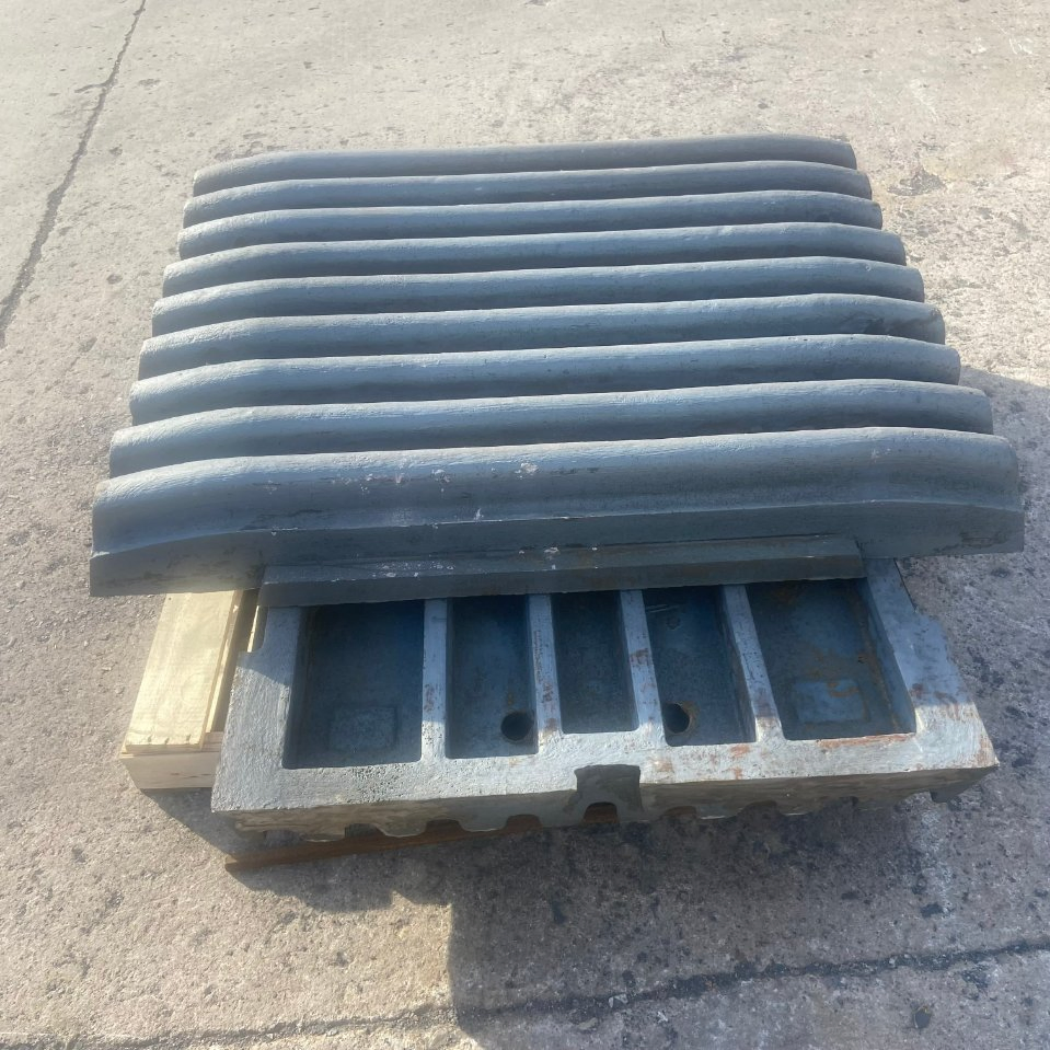 Ceramic Composite Crusher Liner - Impact &amp; Abrasion Resistant Quarry Equipment Parts