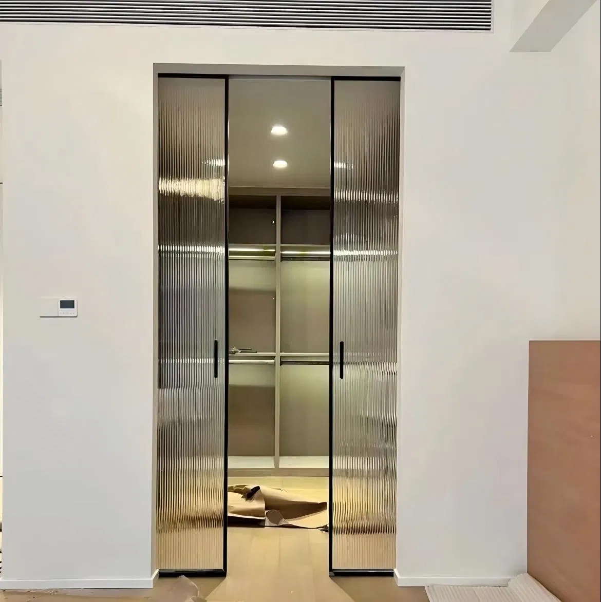 Charmo Energy Efficient Electric Aluminum Sliding Door Customize Automatic Glass Door Slide System Design for Patio House Project