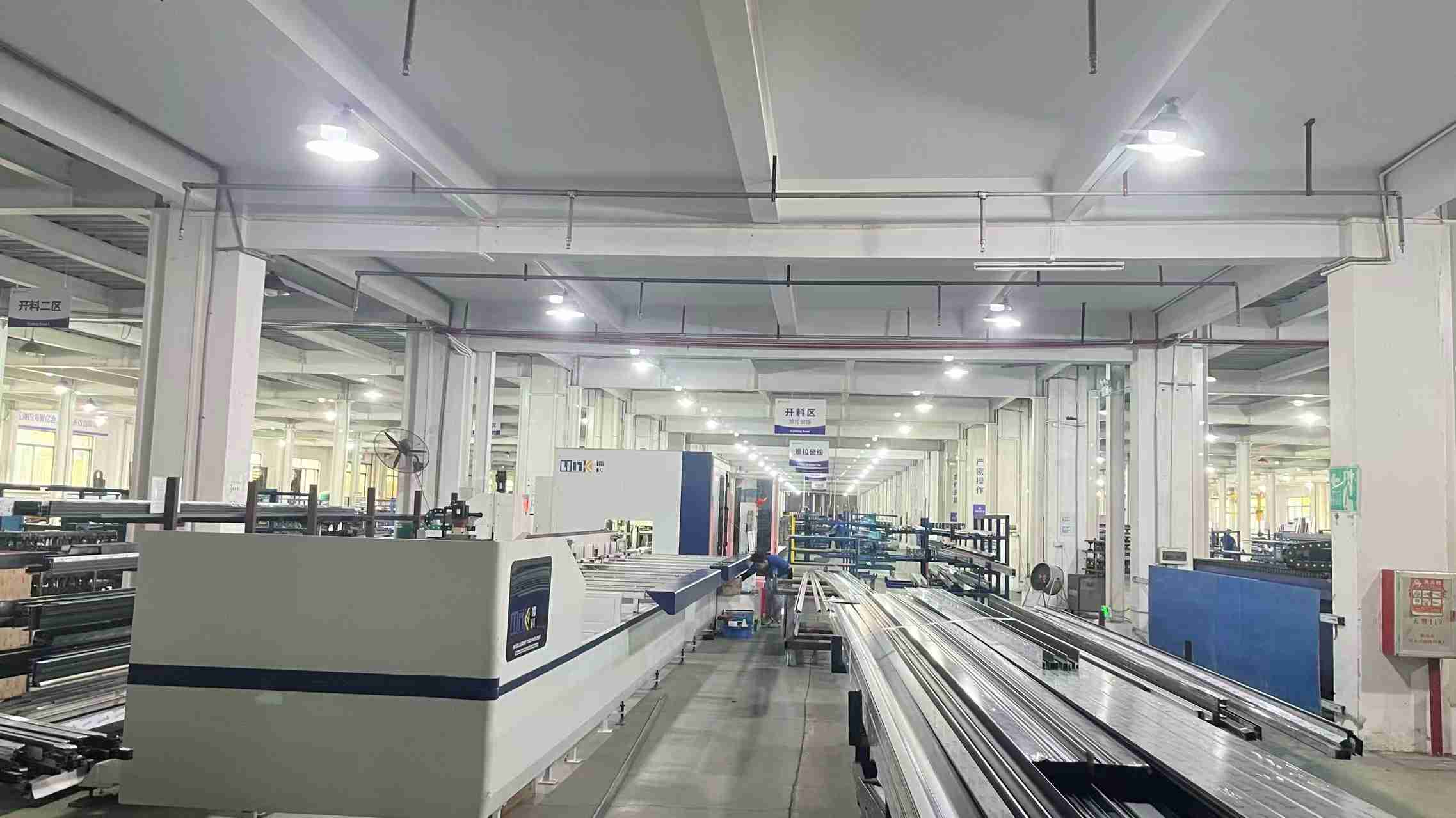 Automated Heavy-Duty Steel Sheet Cutting Machine