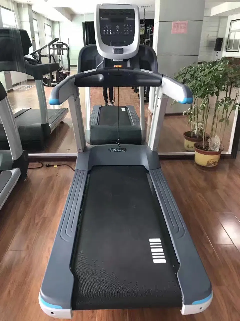 Heavy Duty Sports Exercise Equipment Cardio Machine Electric Commercial Treadmill