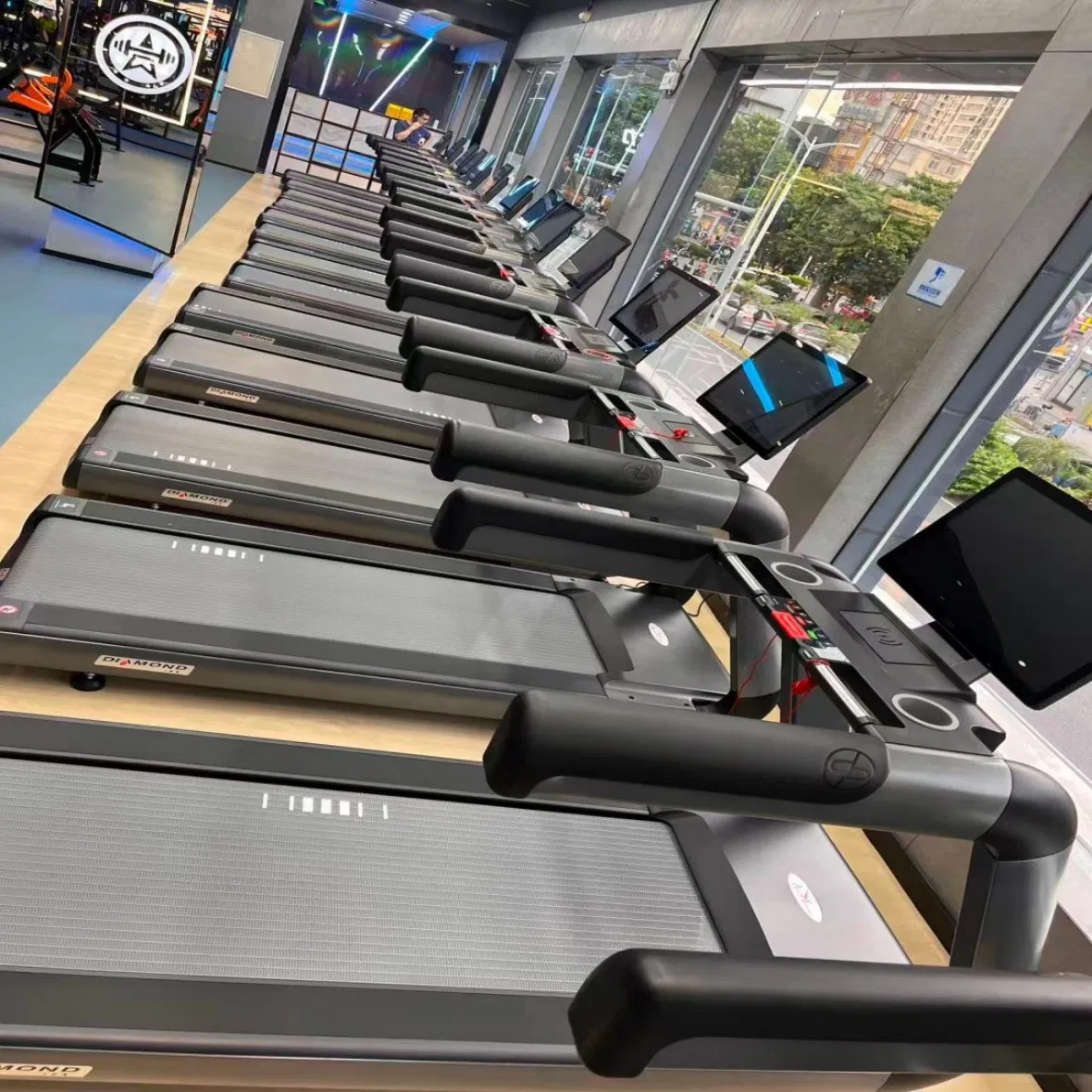 High-End Electric Treadmill with Silent Motor for Fitness Centers