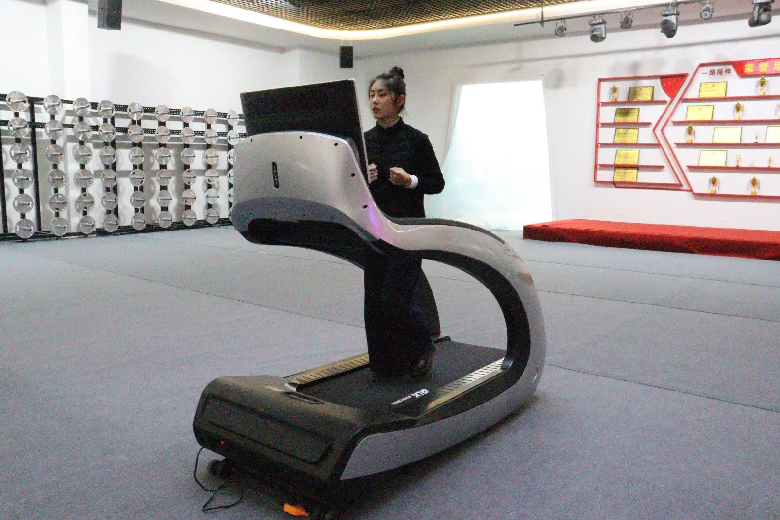 New Professional Heavy Duty for Commercial Treadmill with LED and Touch Screen Gym Fitness Equipment