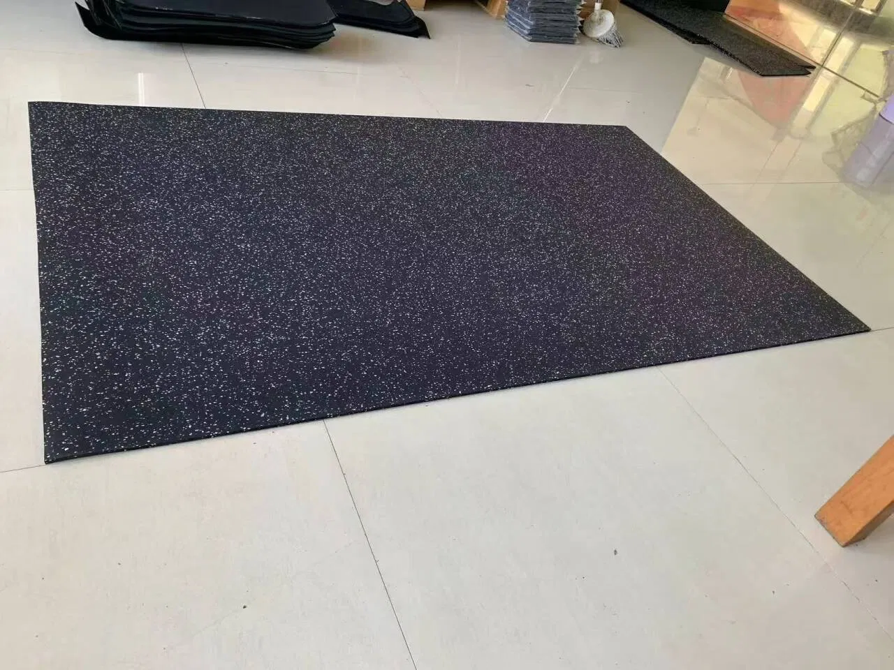 Free Sample Gym Flooring 10mm Rubber Sheet Rolls Mat
