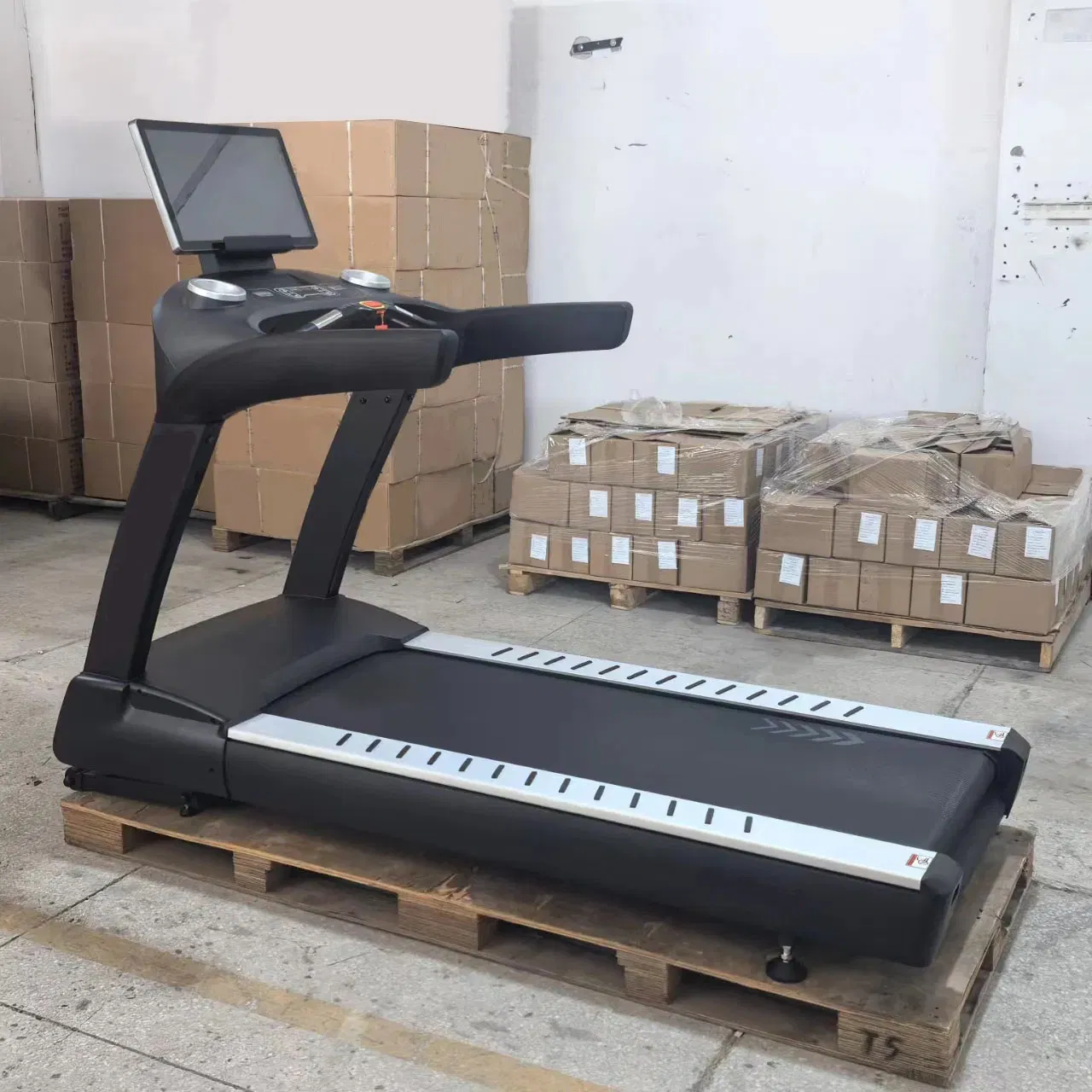 Wholesale Price Indoor Running Machine Android System Heavy Duty Commercial Treadmill Speed Adjustable Gym Cardio Equipment