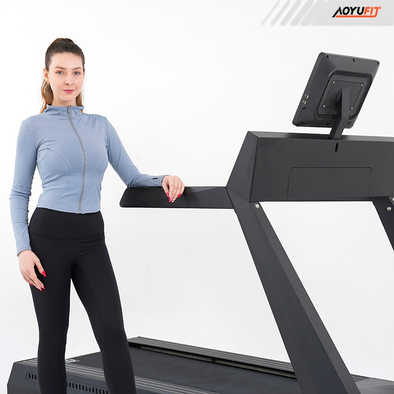 Smart Commercial Running Machine with WiFi Connectivity and Personalized Fitness Programs