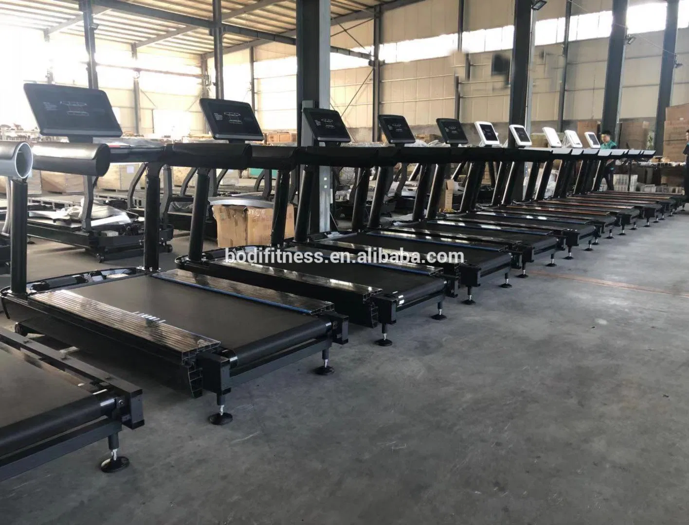 Commercial Motorized Treadmill Fitness Heavy Duty Running Machine Commercial Treadmill