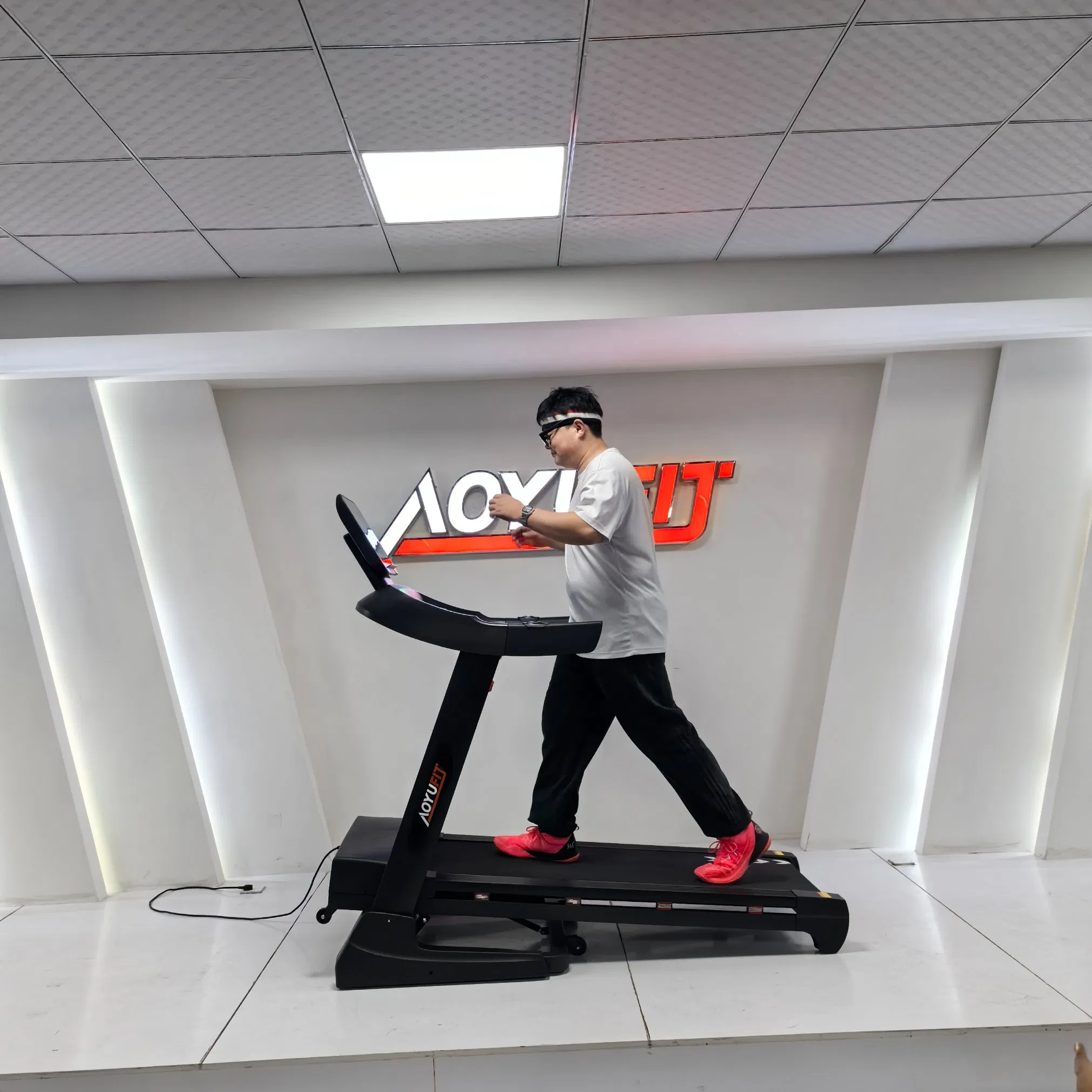 Indoor Smart Small Household Home Fitness Equipment Electric Motorized Treadmills