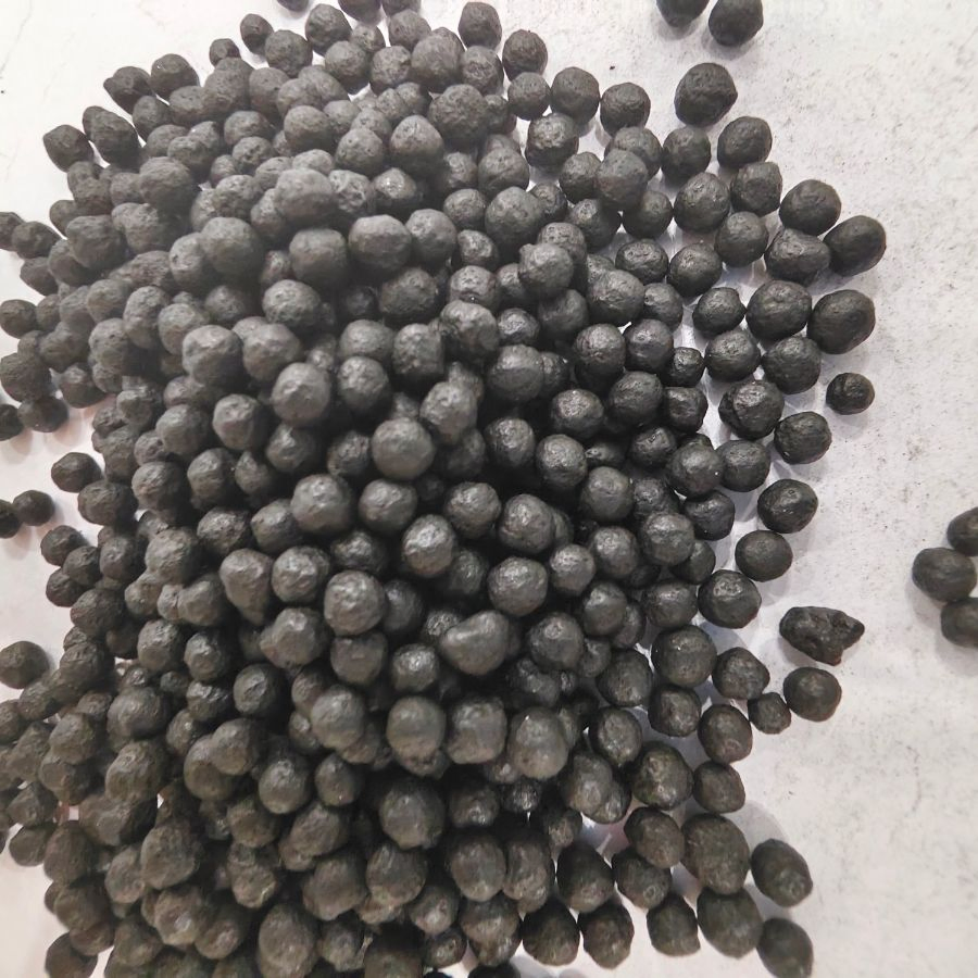 Decompose Organic Matter in The Soil Release Nutrients and Increase Soil Microorganisms