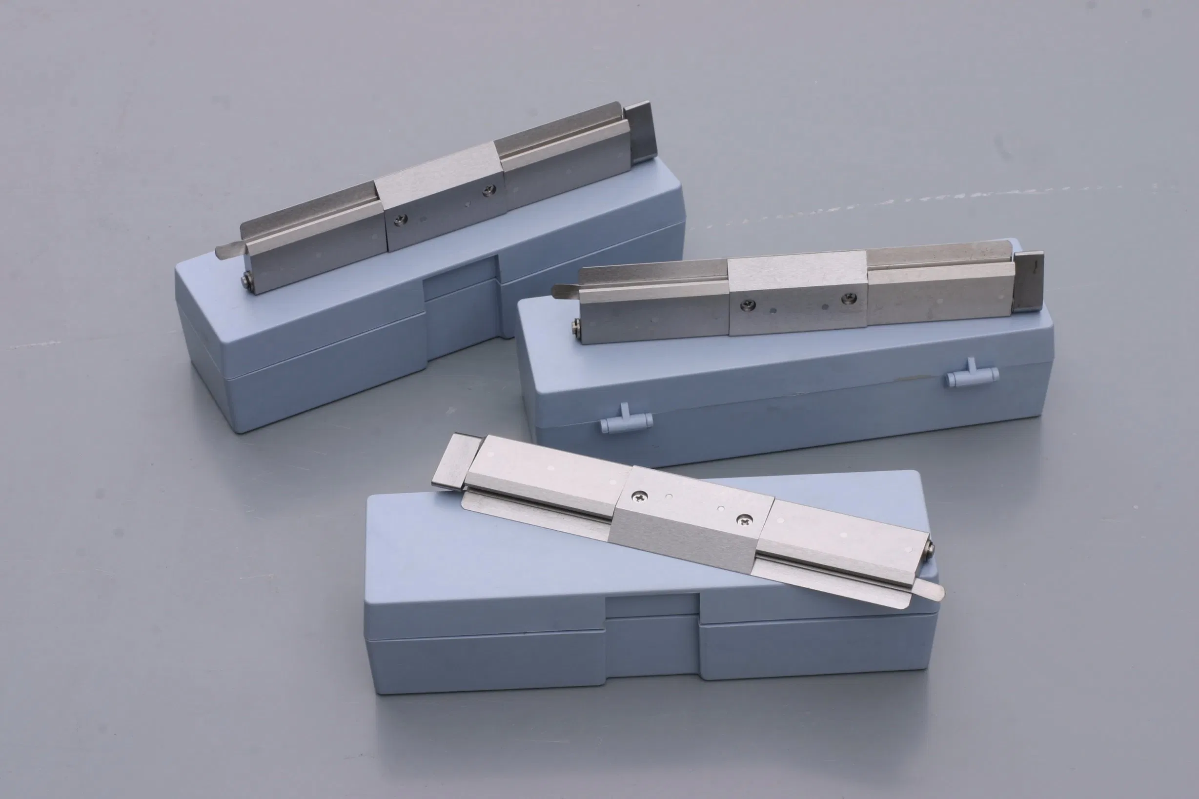 CE Approved Standard Clamp Industry Leading Quality Modernization New Technology High Precision Microtome Yd-1508r