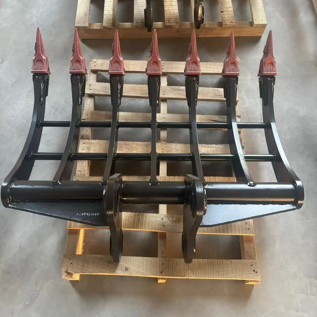 Rooftop-Garden Soil Preparation Excavator Rake for Urban Green Building Projects