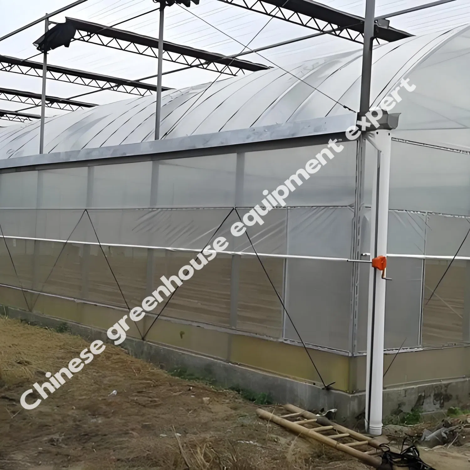 Rooftop Solar Greenhouse for Urban Farming with Lightweight Structure