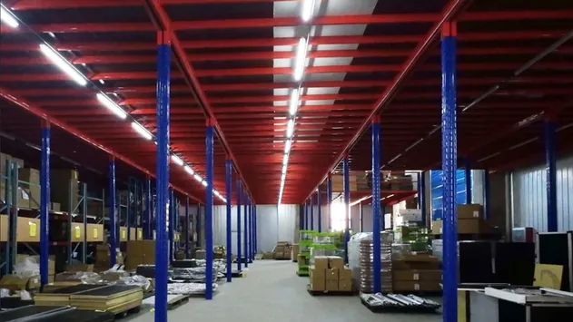 Wooden Terrarium Detail 1