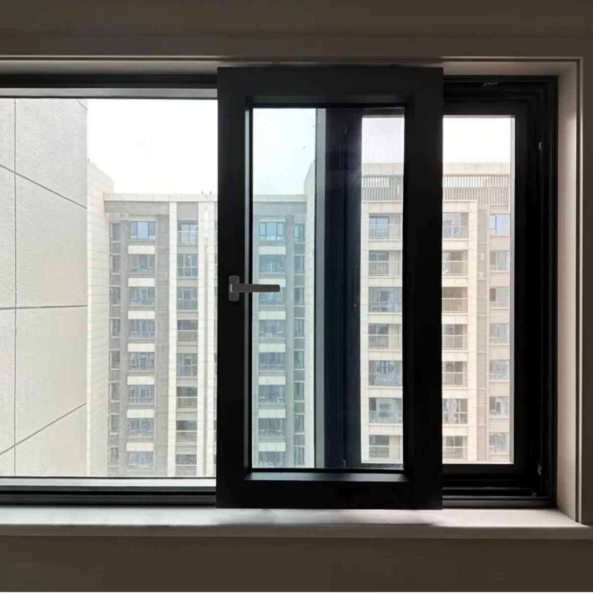 Guoxin Aluminium Sliding Doors - Soundproof and Fireproof Energy Efficient Solutions