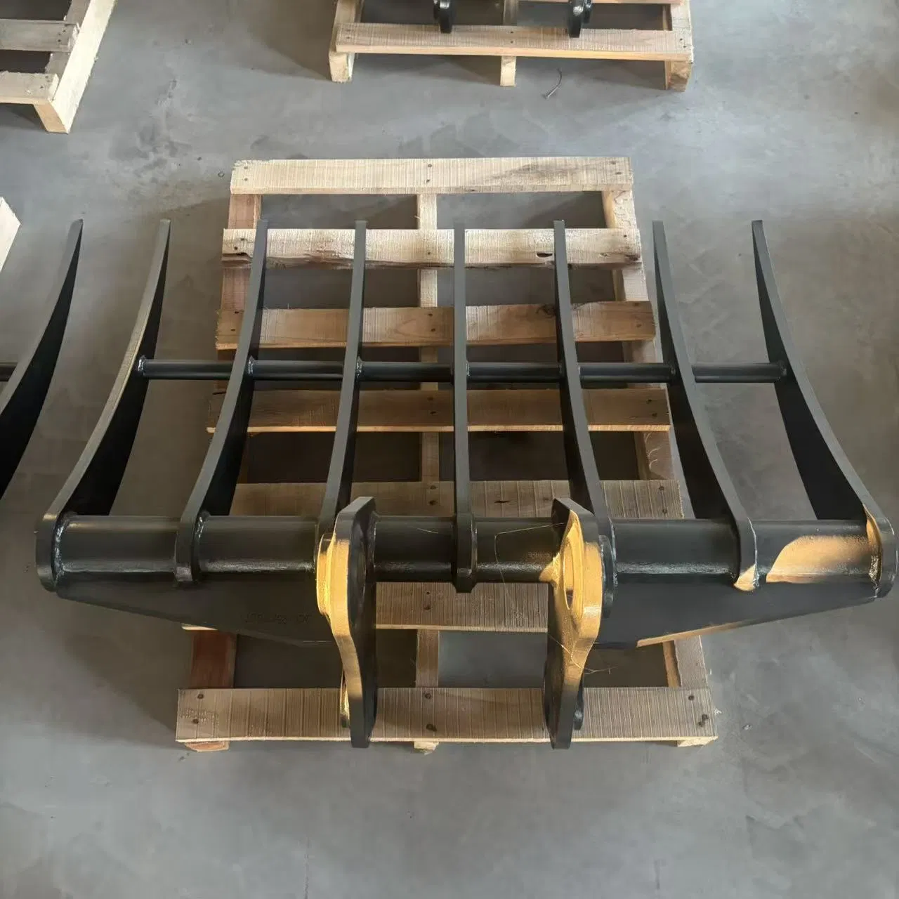 Rooftop-Garden Soil Preparation Excavator Rake for Urban Green Building Projects