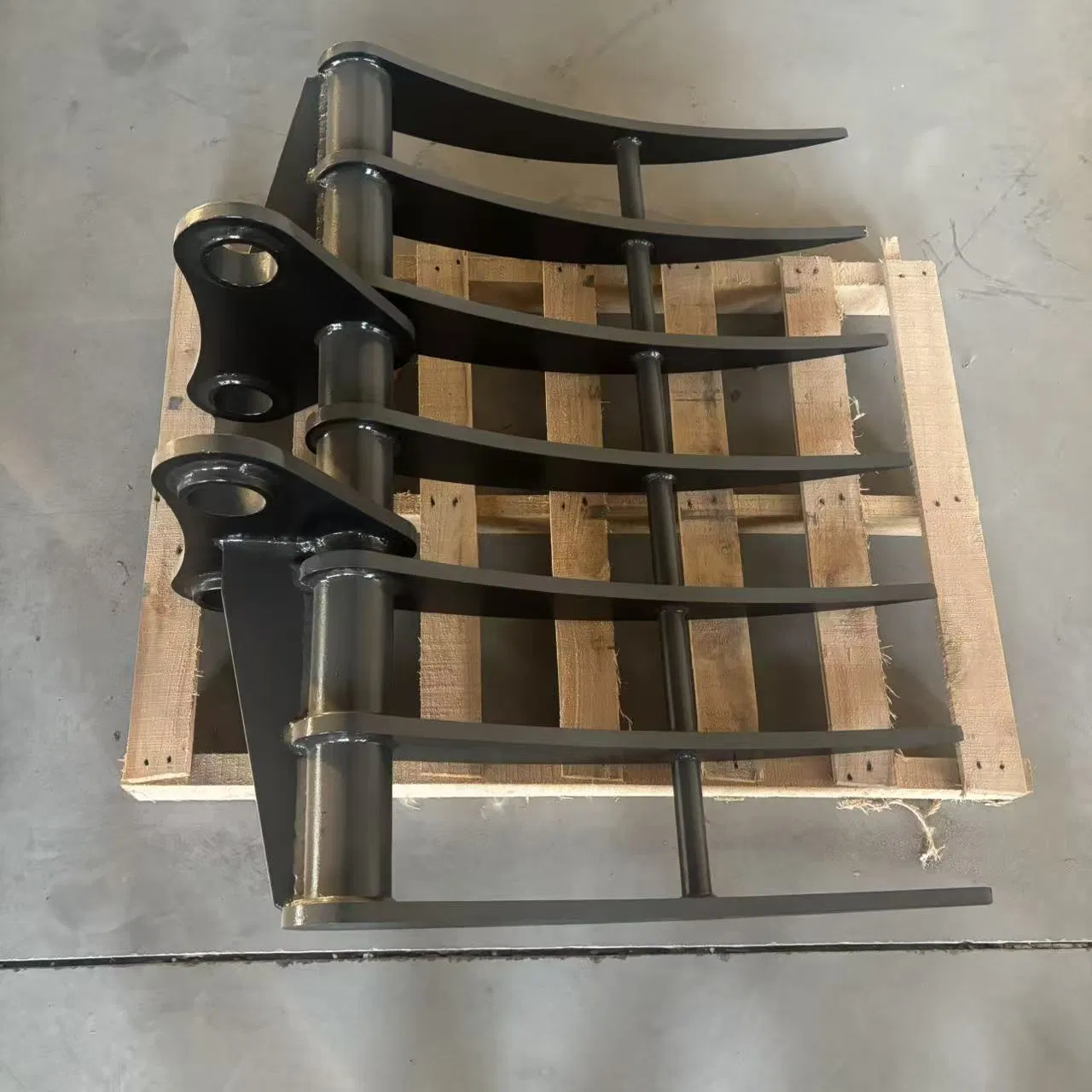 Rooftop-Garden Soil Preparation Excavator Rake for Urban Green Building Projects