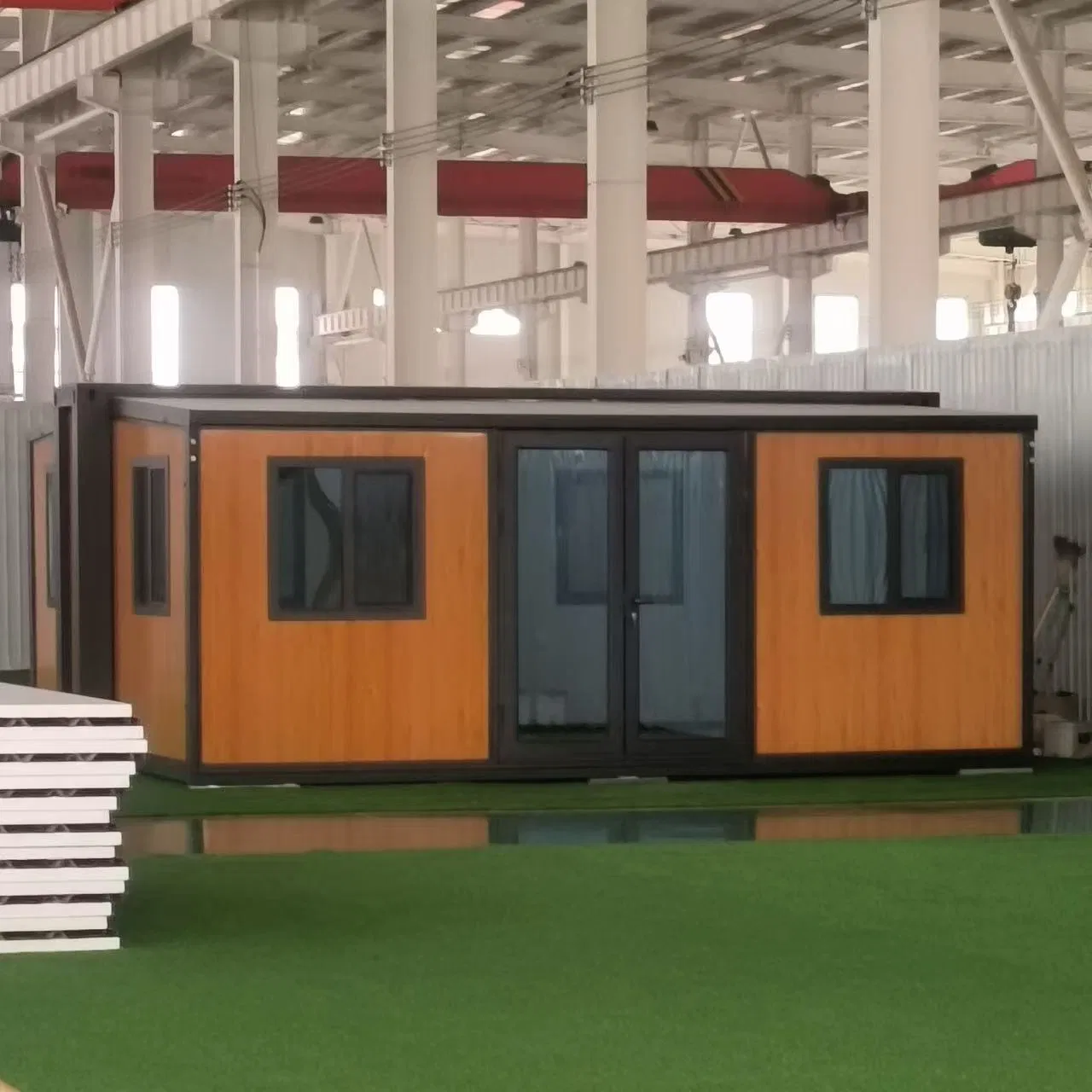 Double Wing Expansion Container House 20FT Prefabricated Modular Foldable Container House