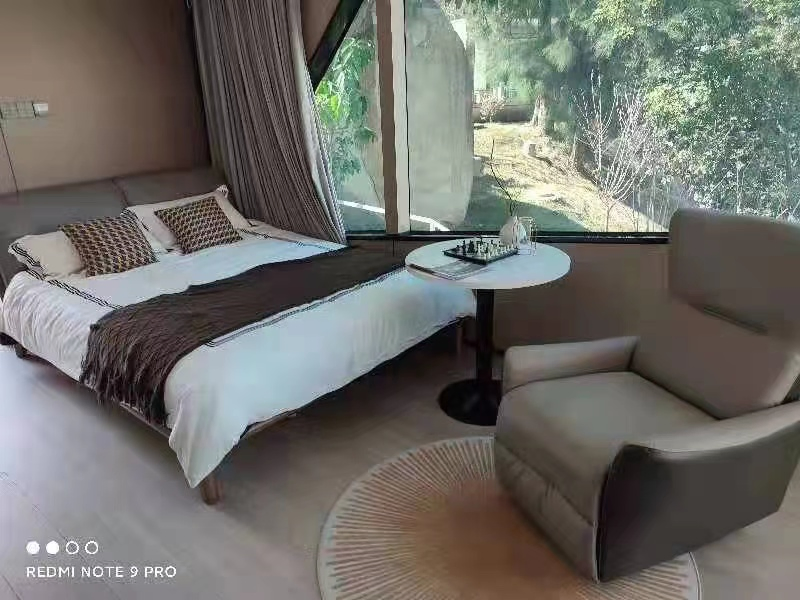 Premium Aluminum Architecture for Futuristic Space Hotel Concepts