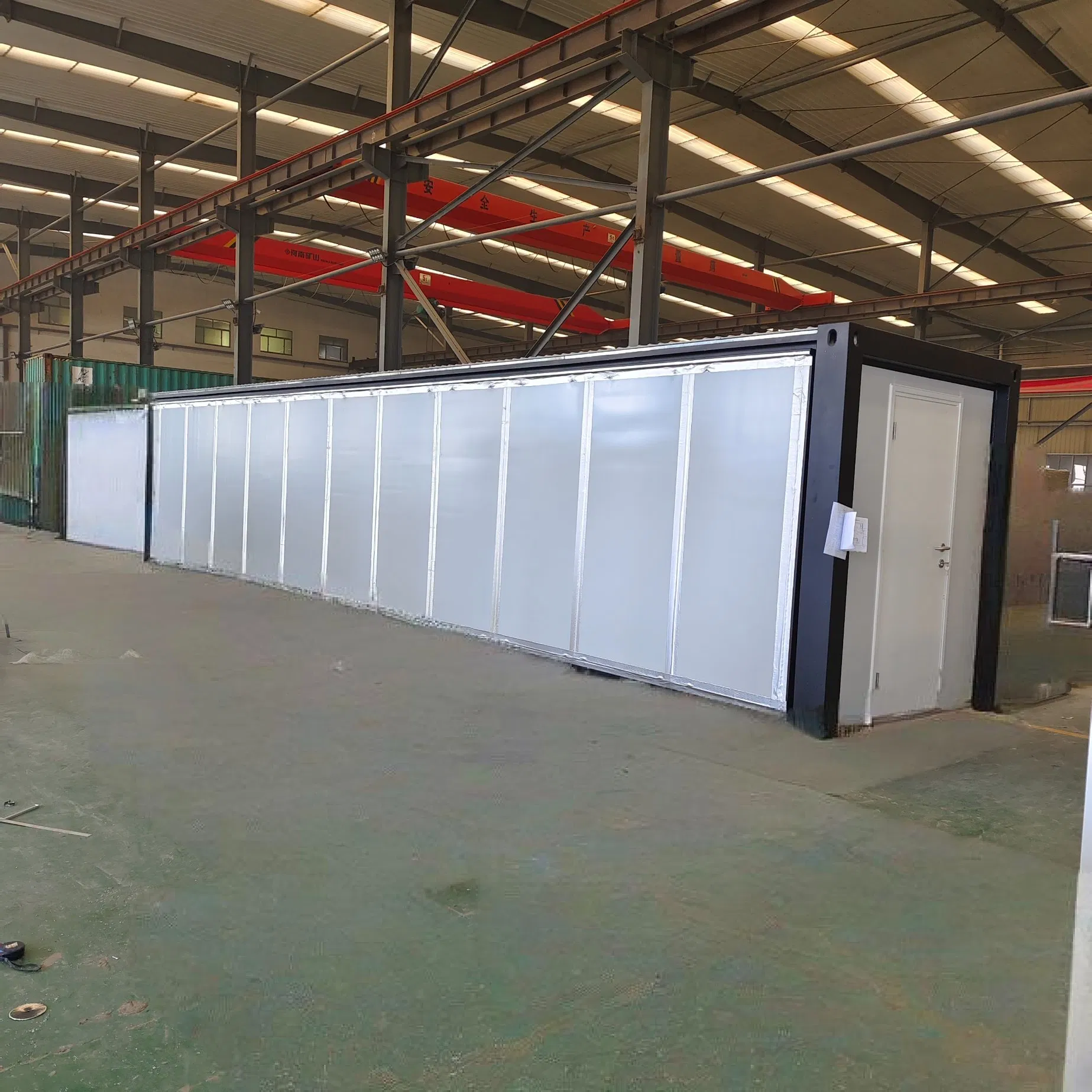 40FT Pointed Roof Terrace Type Double-Wing Folding Container House Prefabricated House