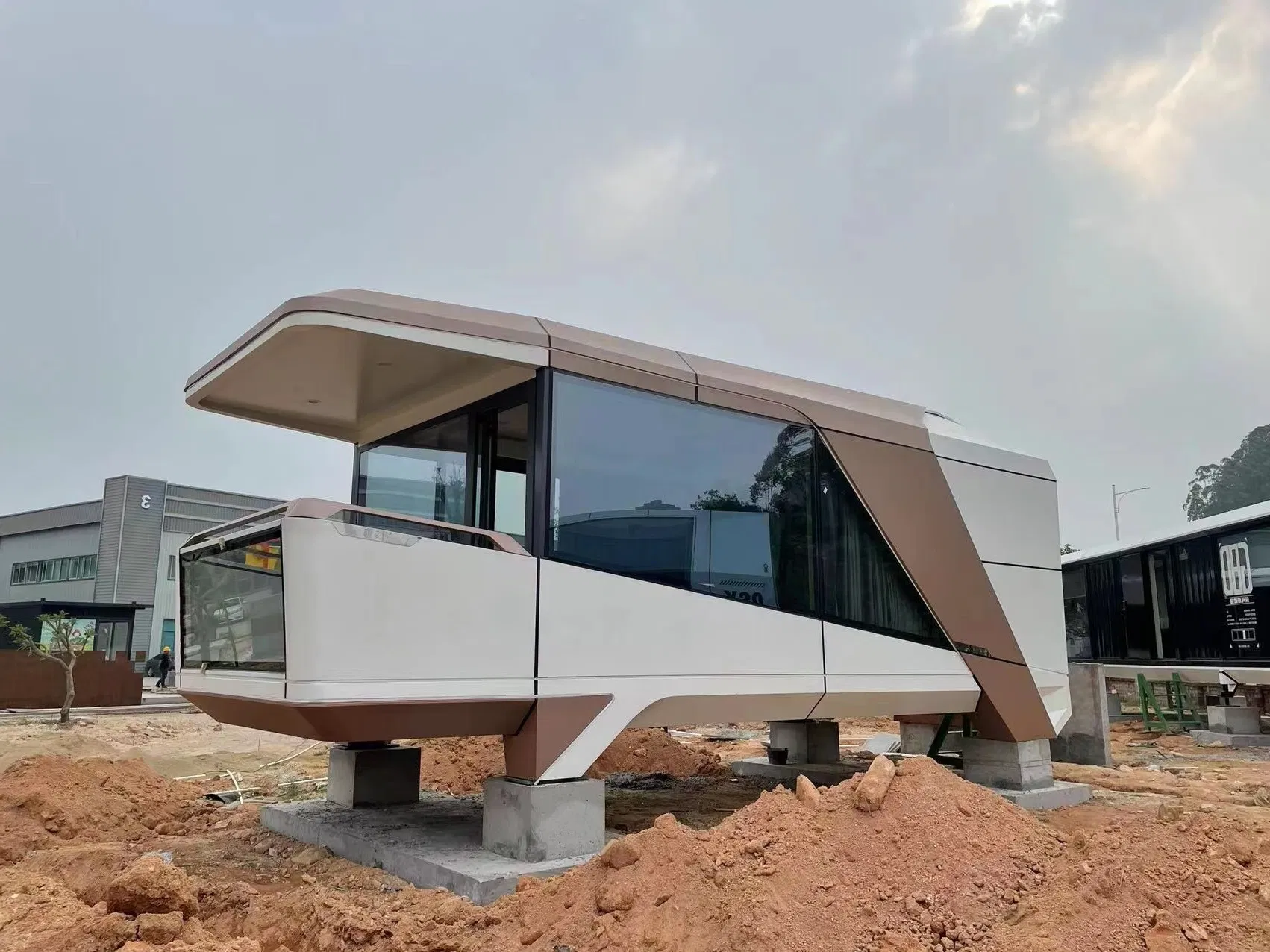 Premium Aluminum Architecture for Futuristic Space Hotel Concepts