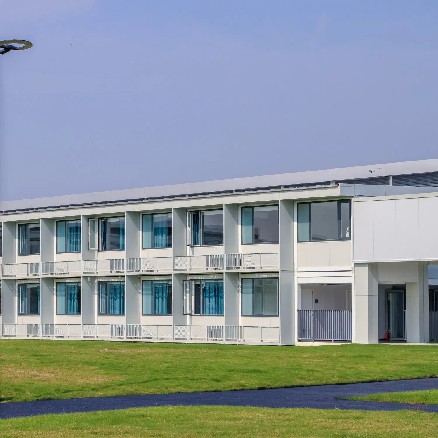 Shelter for Accommodation Pre Fabricated Metal Office Buildings Construction Prefabricated Classroom Container House