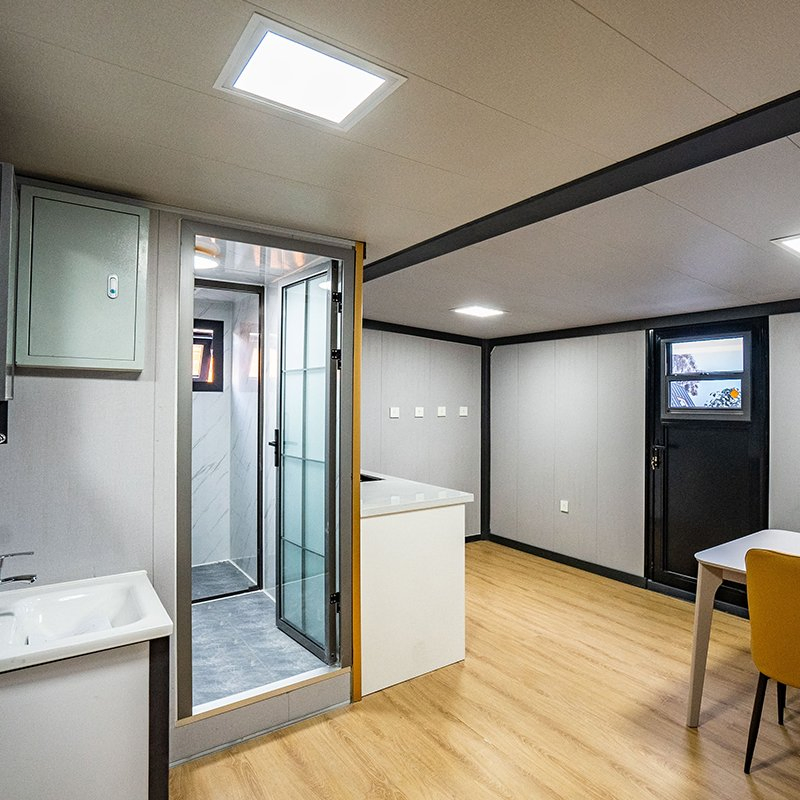 40FT Modern Container House High End Modular Container Home Solar Powered &amp; off-Grid Ready Luxury Modular Container House