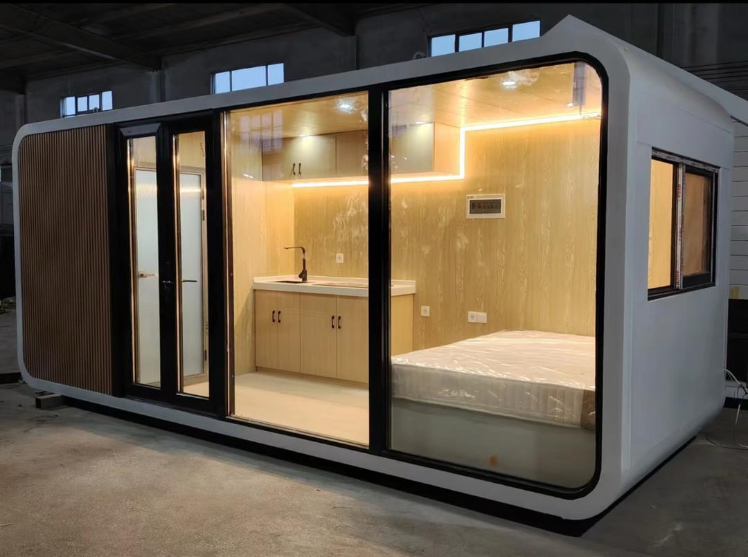 The New Creative Apple Cabin Prefab Garden House Hotels Resorts Containers Room