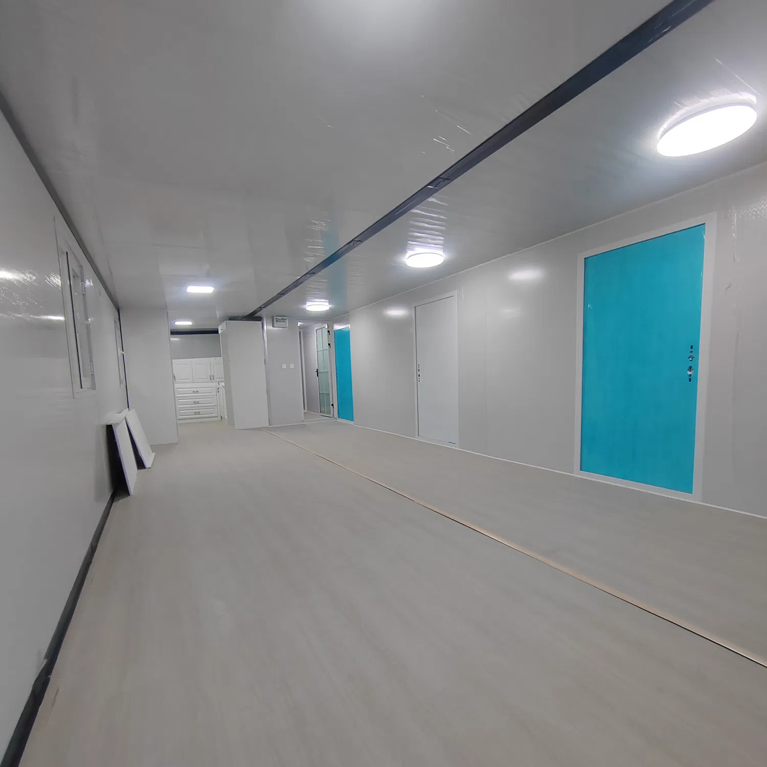 20FT Prefabricated Modern Steel Structural Materials Container Prefab Home Double Wing Folding Integrated House with Kitchen Prefabricated House