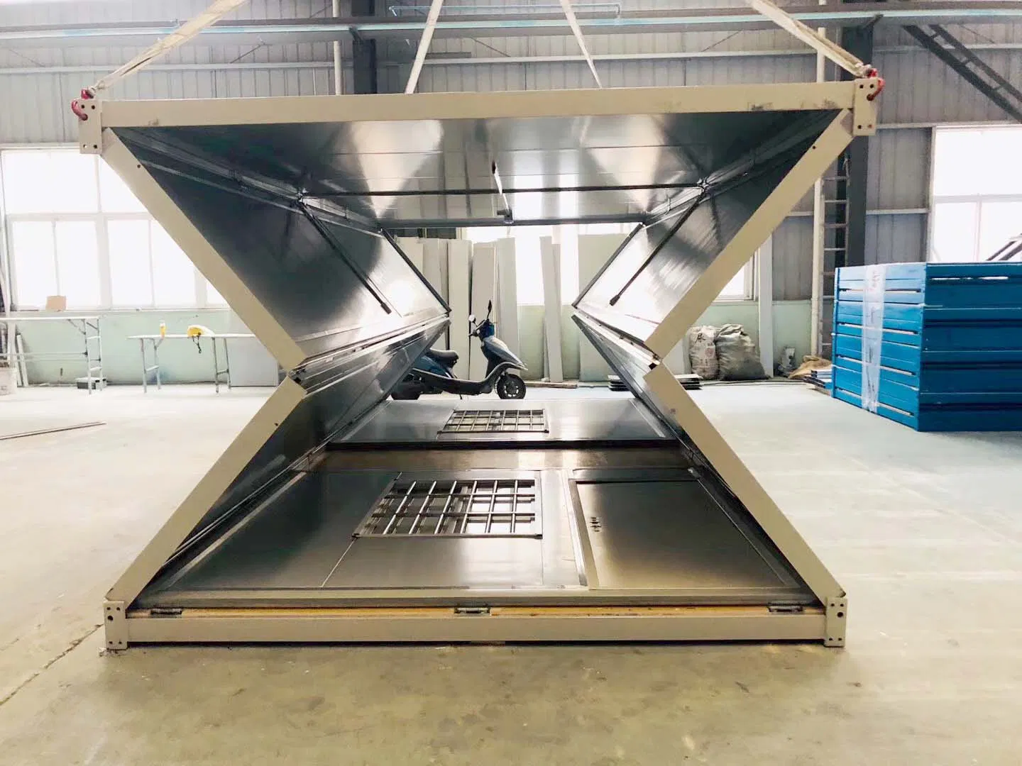 Mobile Dormitory Units for Tourists with Easy Transport Access