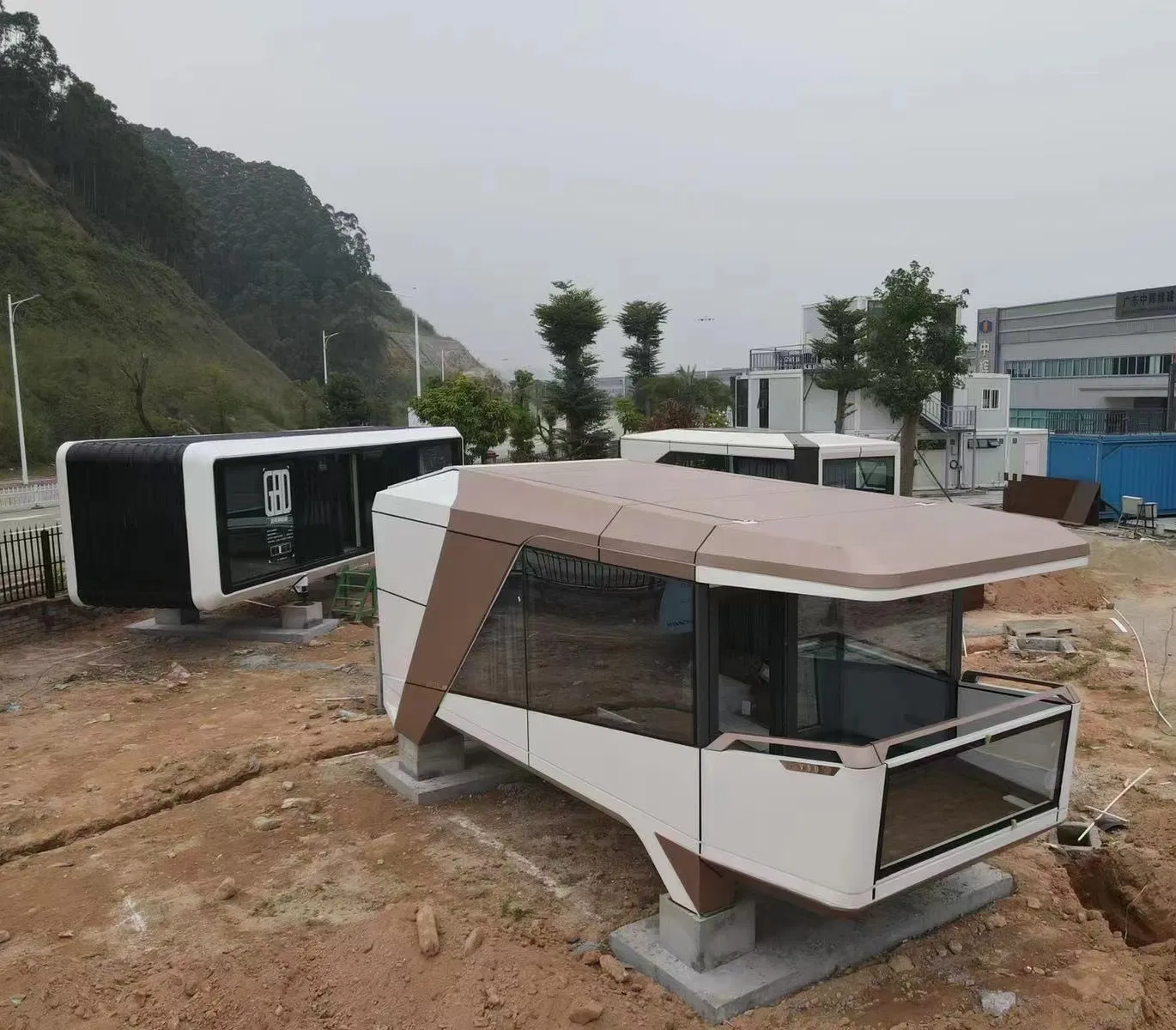 Premium Aluminum Architecture for Futuristic Space Hotel Concepts