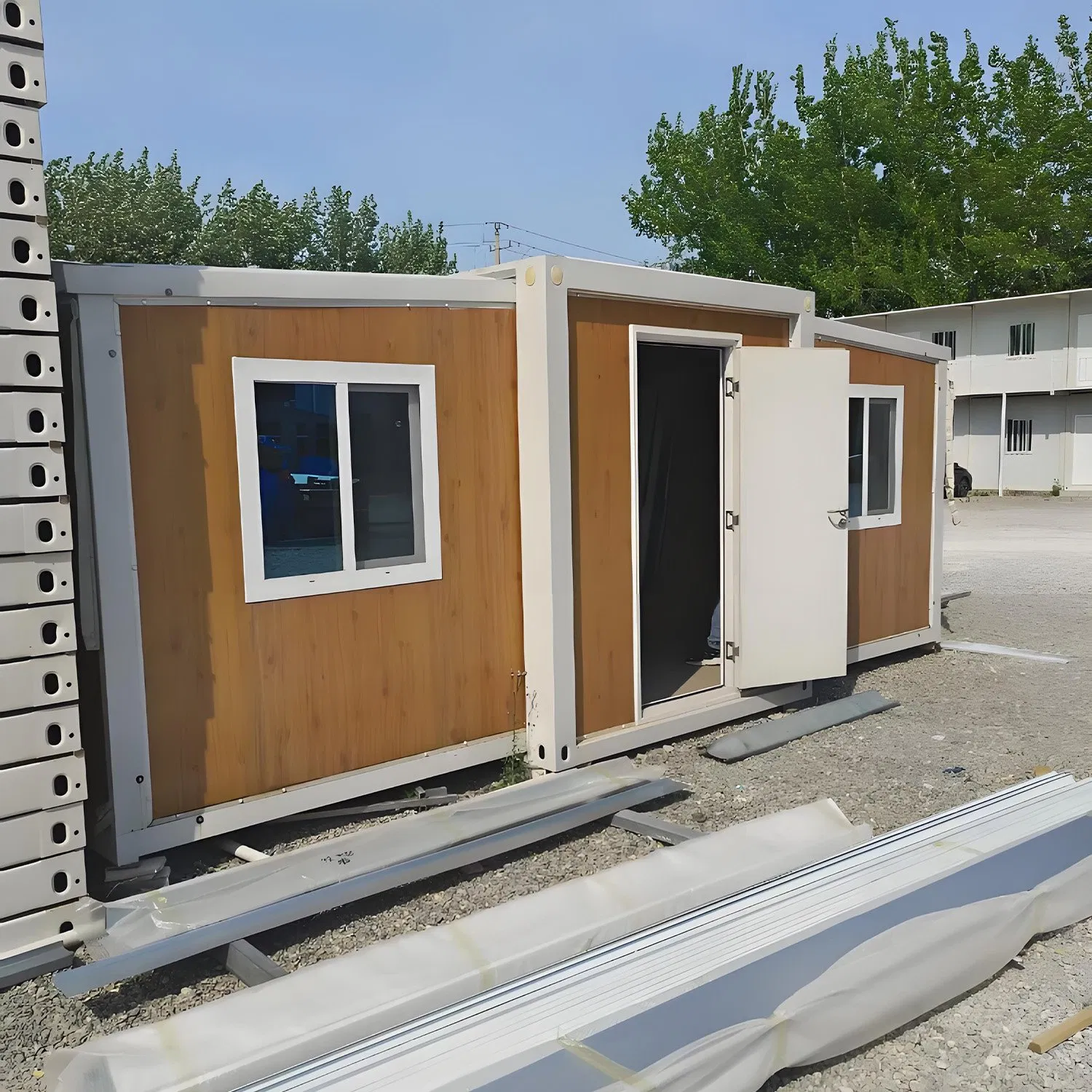 The Intelligent Folding Double-Wing Expansion Container House Is an Energy-Saving and Environmentally Friendly Building Module That Can Be Repeatedly Disassembl