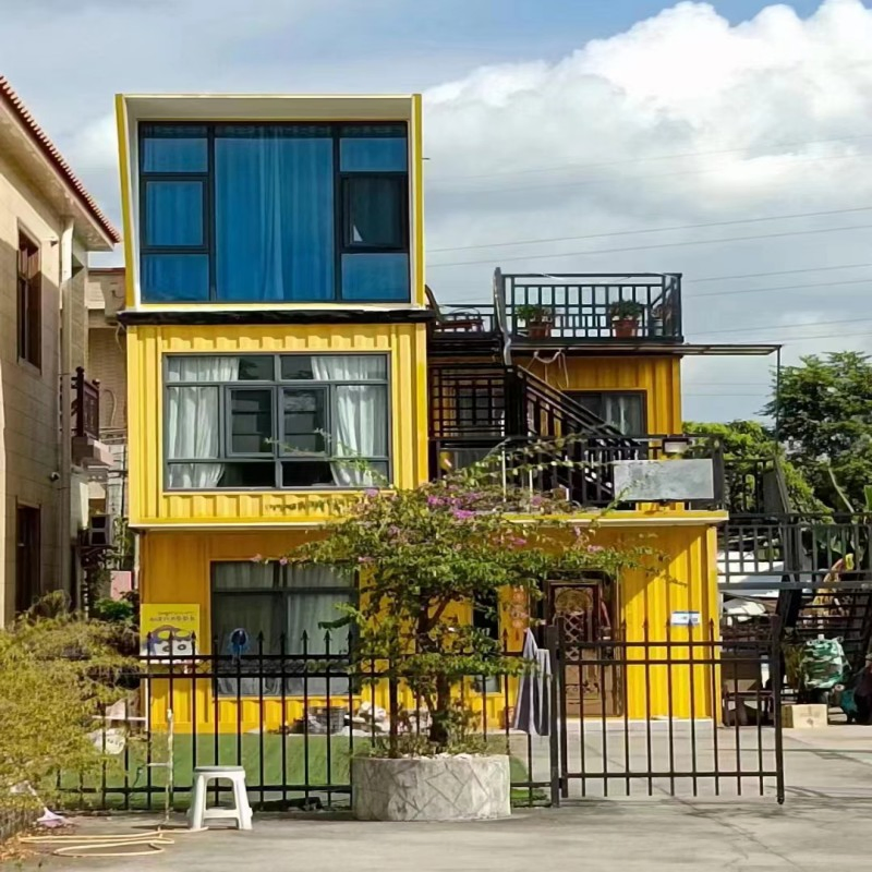 off-Grid Container Apartment House for Remote Eco-Tourism Projects