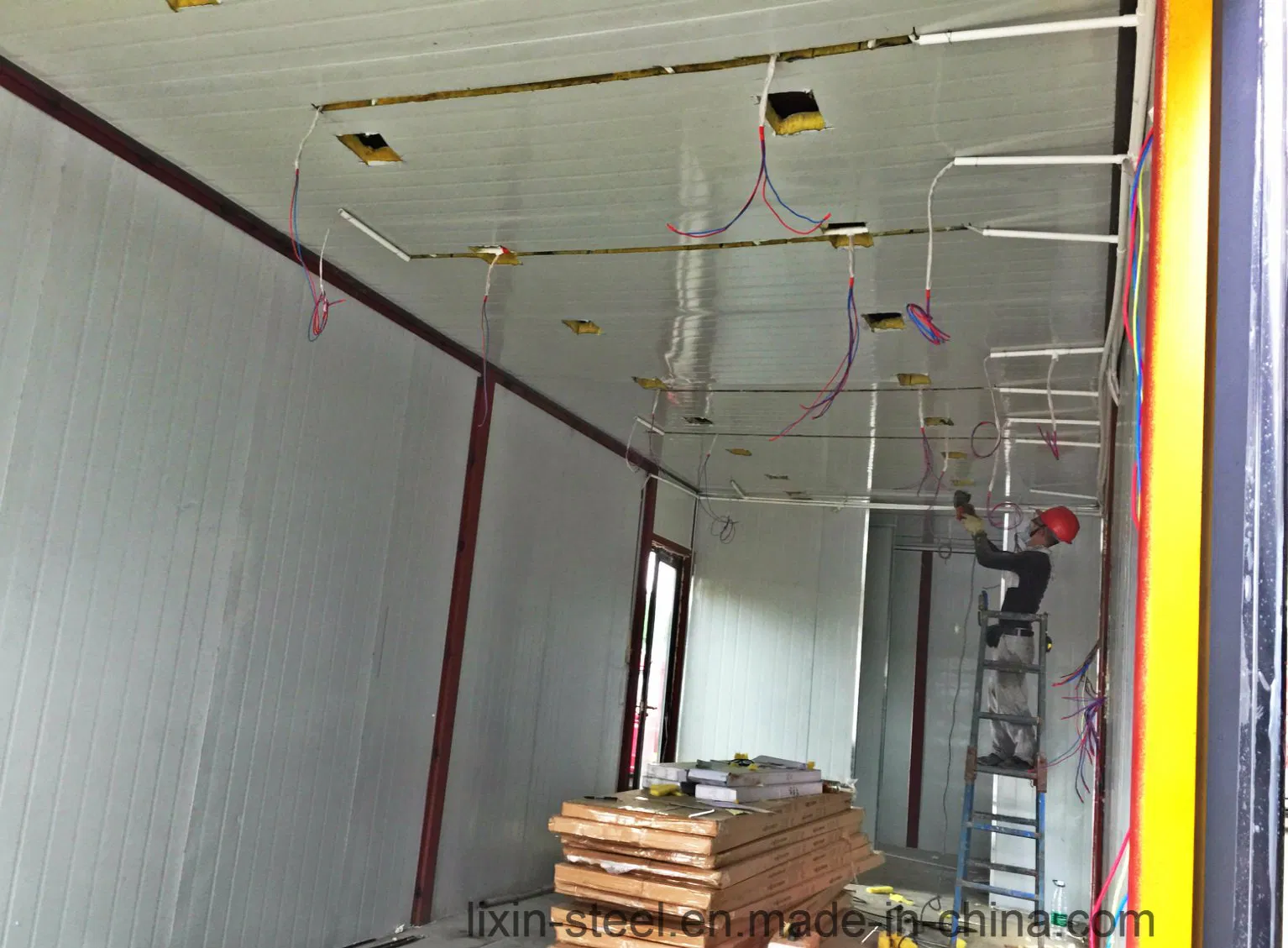 Steel Frame Modular Container Villa with Luxury Decoration