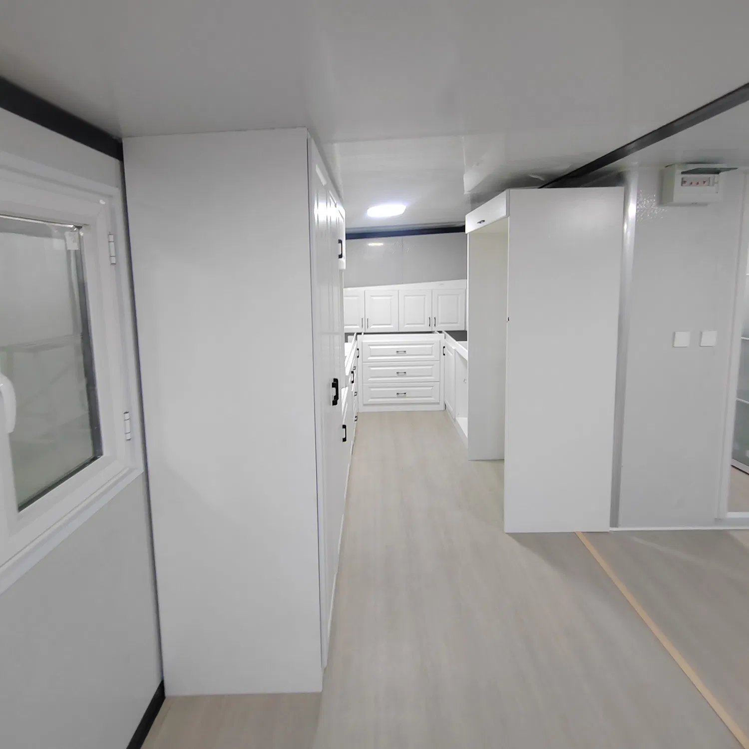 20FT Prefabricated Modern Steel Structural Materials Container Prefab Home Double Wing Folding Integrated House with Kitchen Prefabricated House