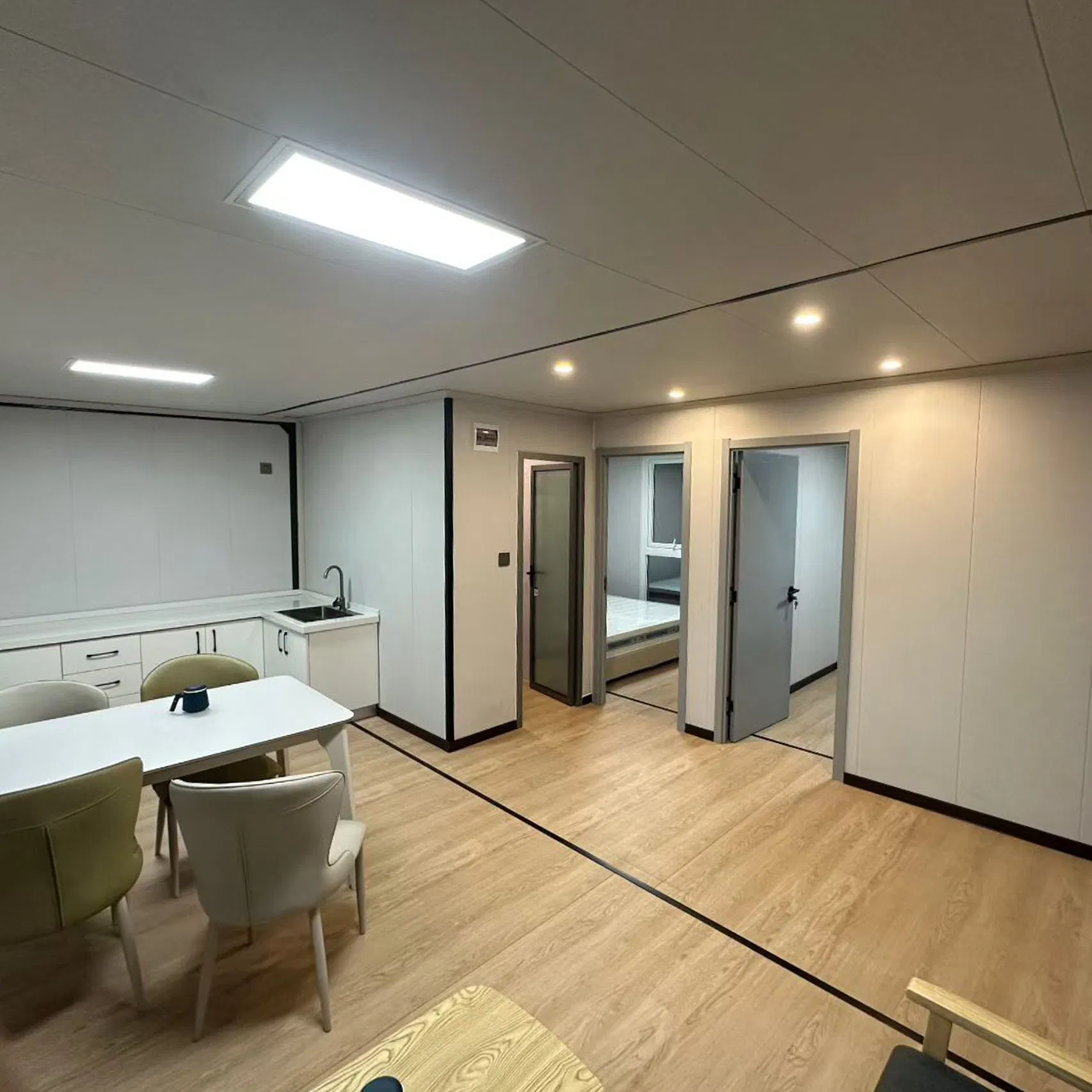 off-Grid Modular Detachable Container House Prefab Building Luxury Prefab Container House 10mins Installation Container House