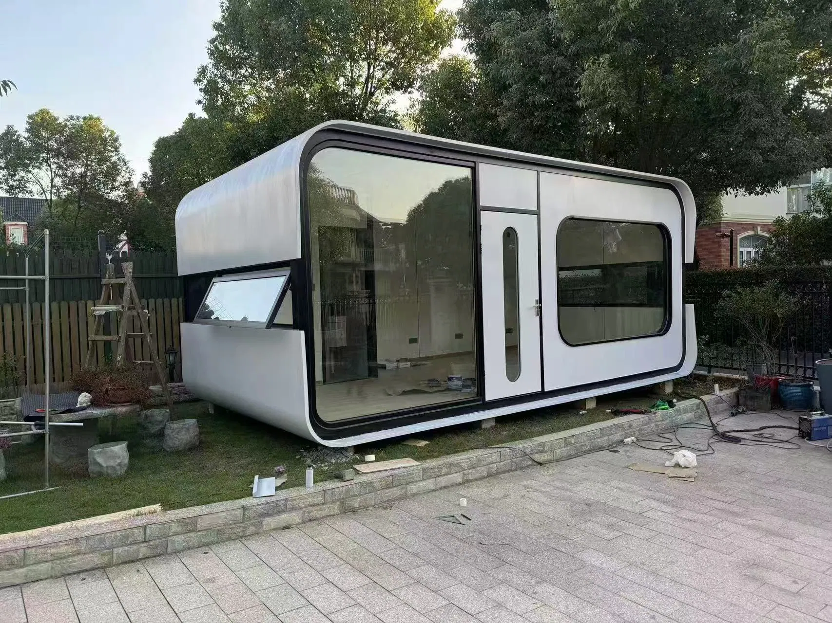 Prefab Apple Cabins Pod Granny Flat Portable Living Containers Home Prefabricated Space Capsule Mobil Small Hotels Dwellings Proof Garden Tiny Houses