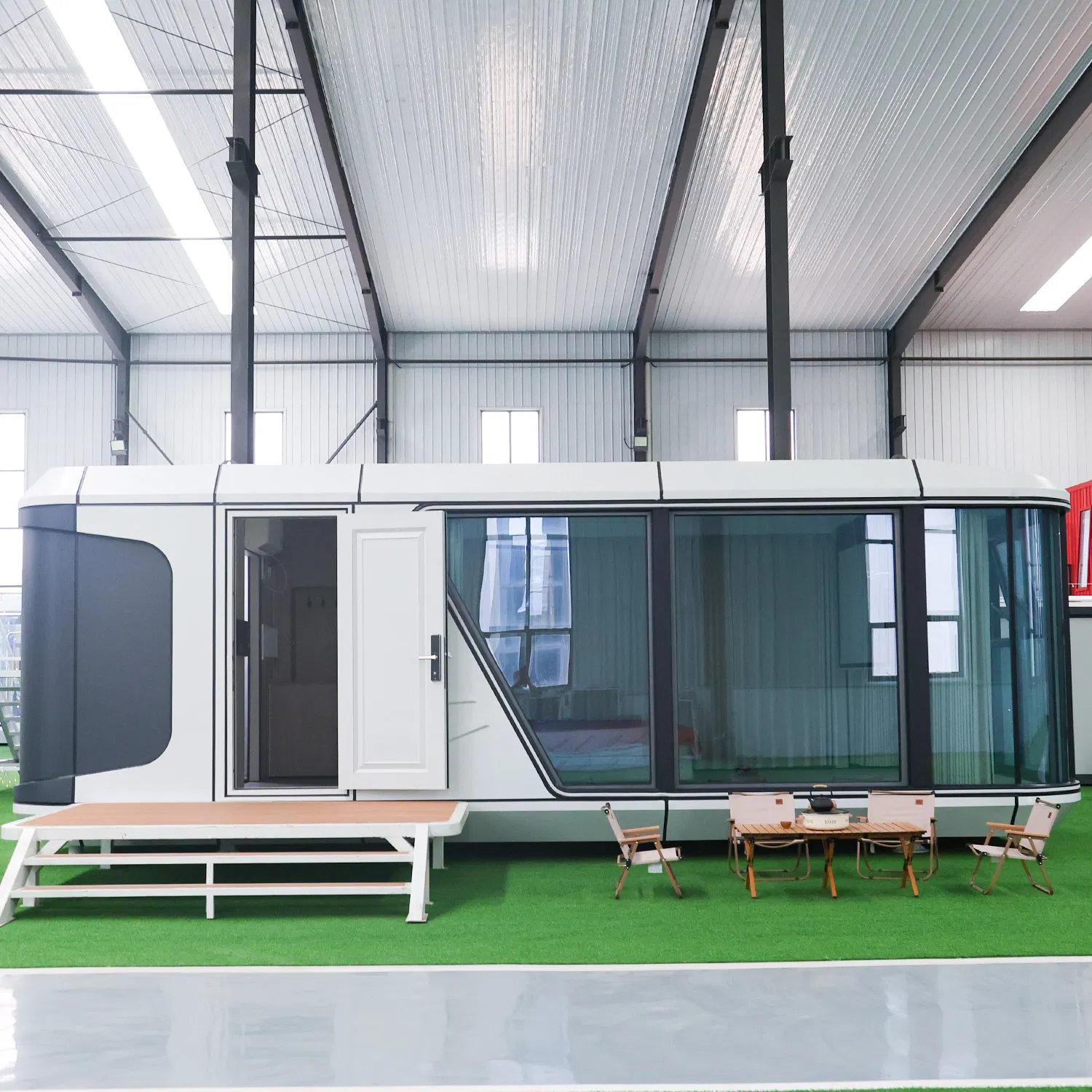 Prefab Tiny Mobile Home Cabin Space Capsule Solar Panel Container House for Tourism