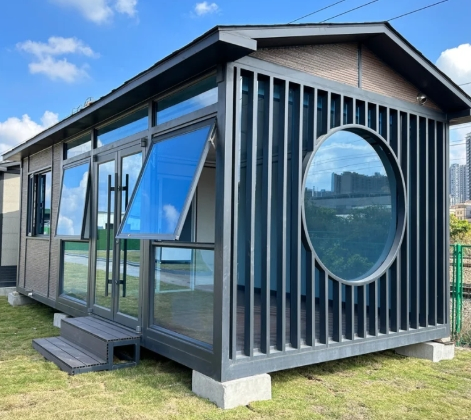 Solar Power System Integrated Flat Pack Container off-Grid House