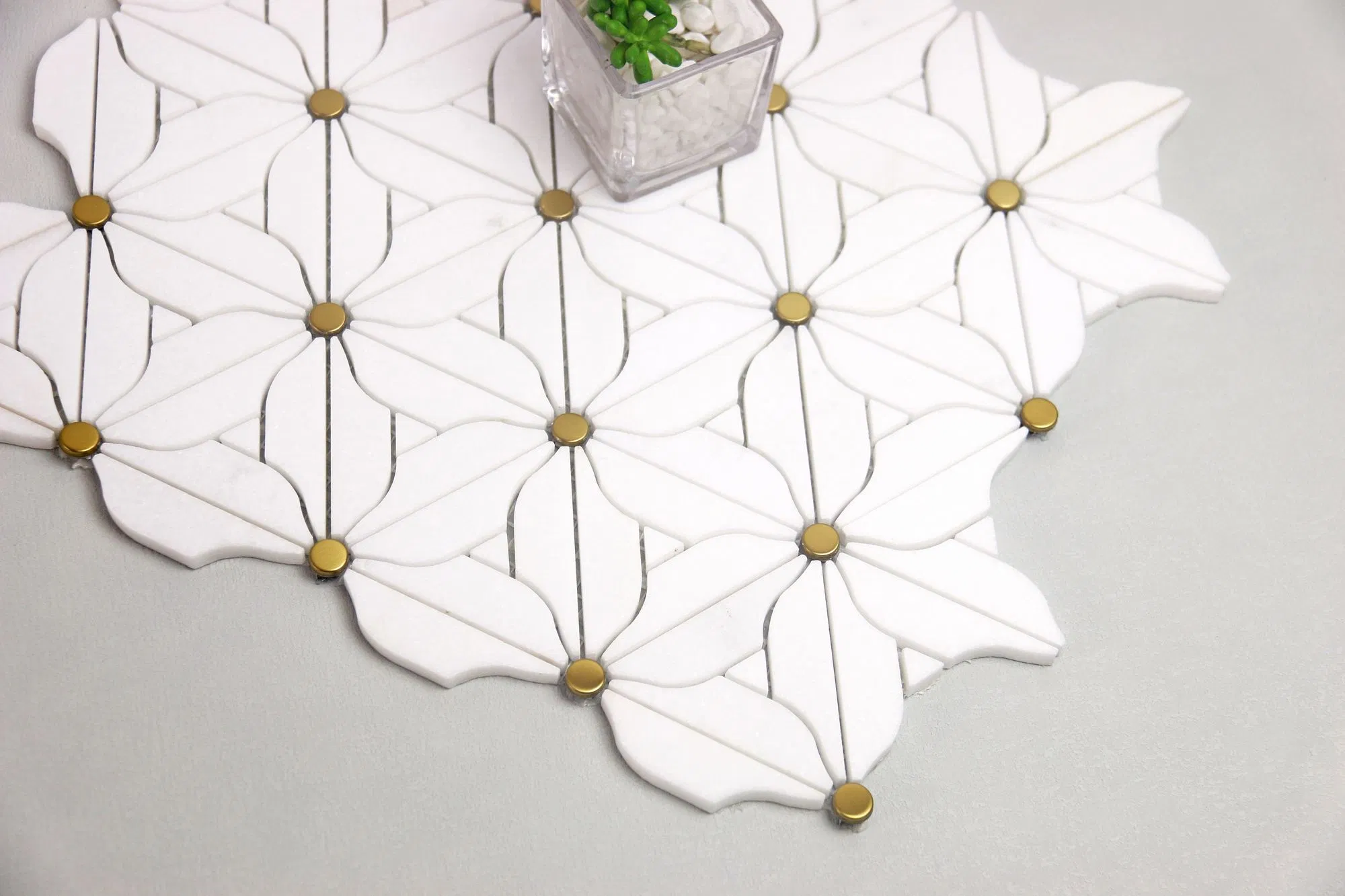 Manufacturer Foshan Natural Metal Mix Stone Fireproof Flower Pattern Mosaic Tile Wall Marble Mosaic