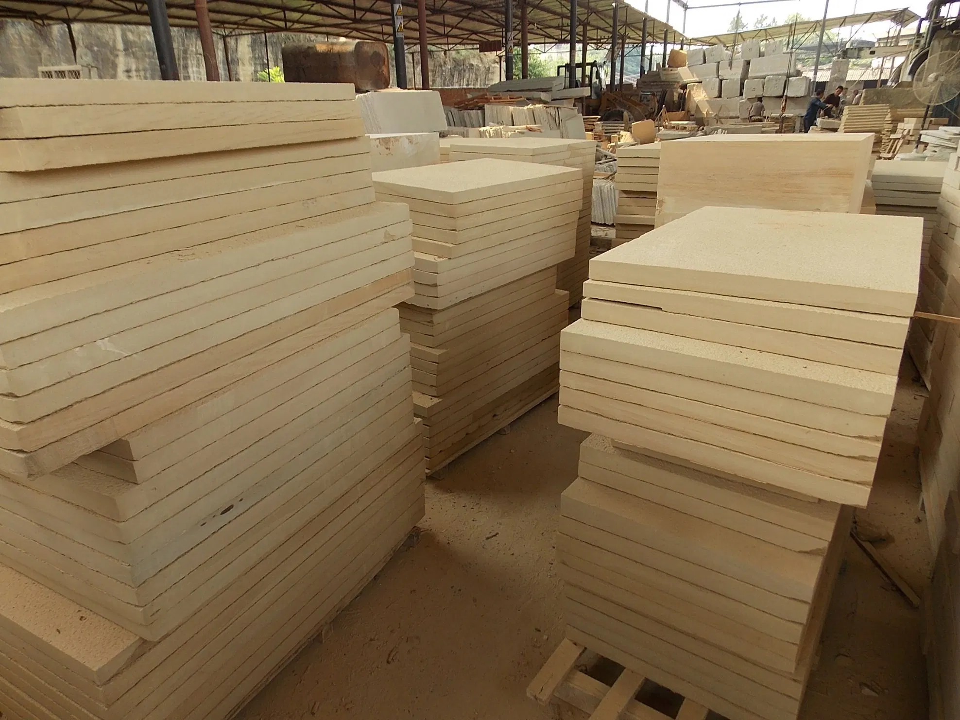 Hot Sale Beige Sandstone for Wall/Floor/Stair Flamed/Honed