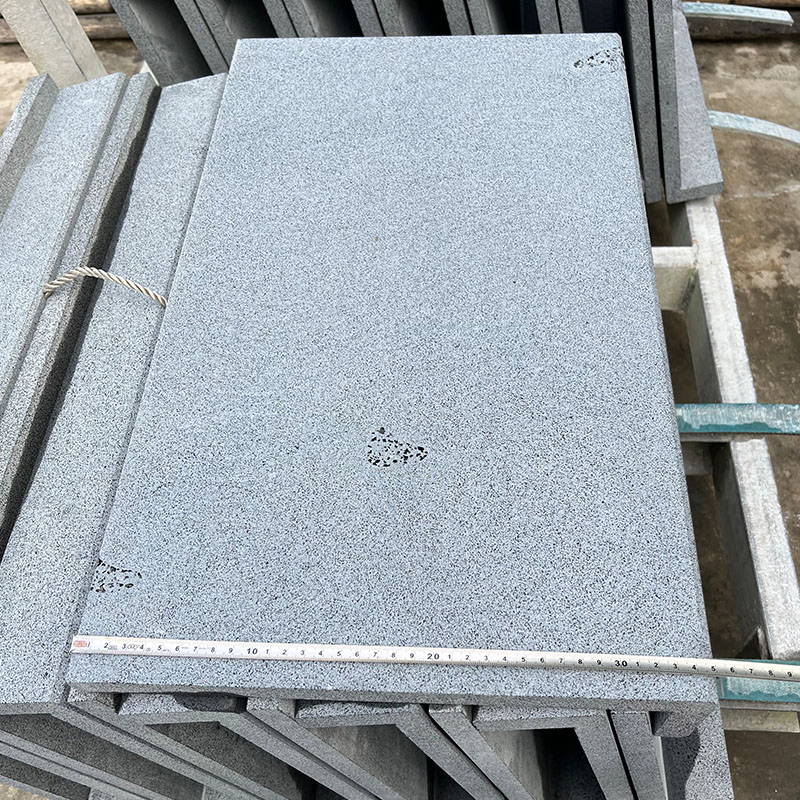 Natural Stone Hainan Black Dark Color Basalt for Pool Coping/Tiles Price Wholesale