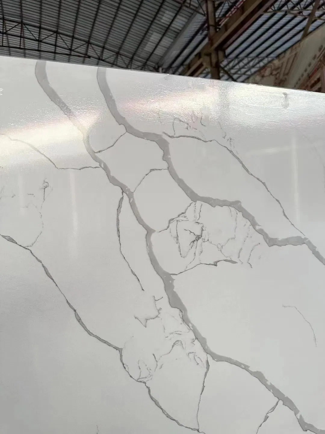 Polished Calacatta Customized Solid Surface/White/Black/Grey/Yellow/Gold Artificial Marble/Engineered Quartz Stone Slab for Kitchen/Bathroom/Island/Worktops/Van