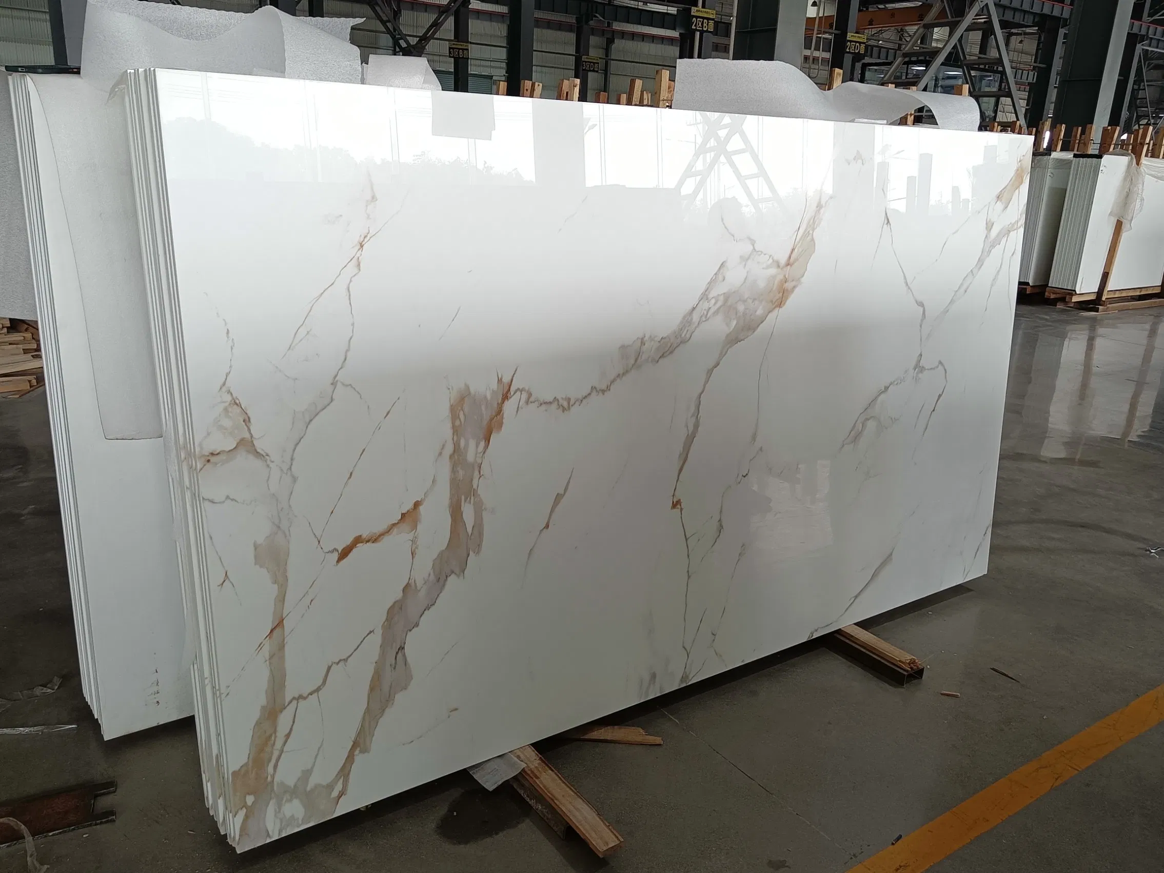Nano Glass Crystal Stone Pure White Calacatta Veins Good Quality for Tables Countertops
