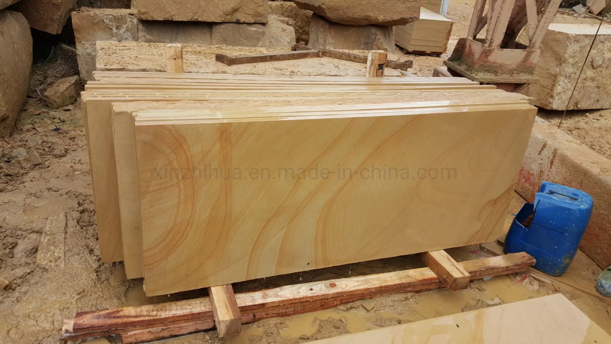 China Cheap Wooden Yellow Sandstone Wood Vein Marble Wall/Flooring Tile/Basluter